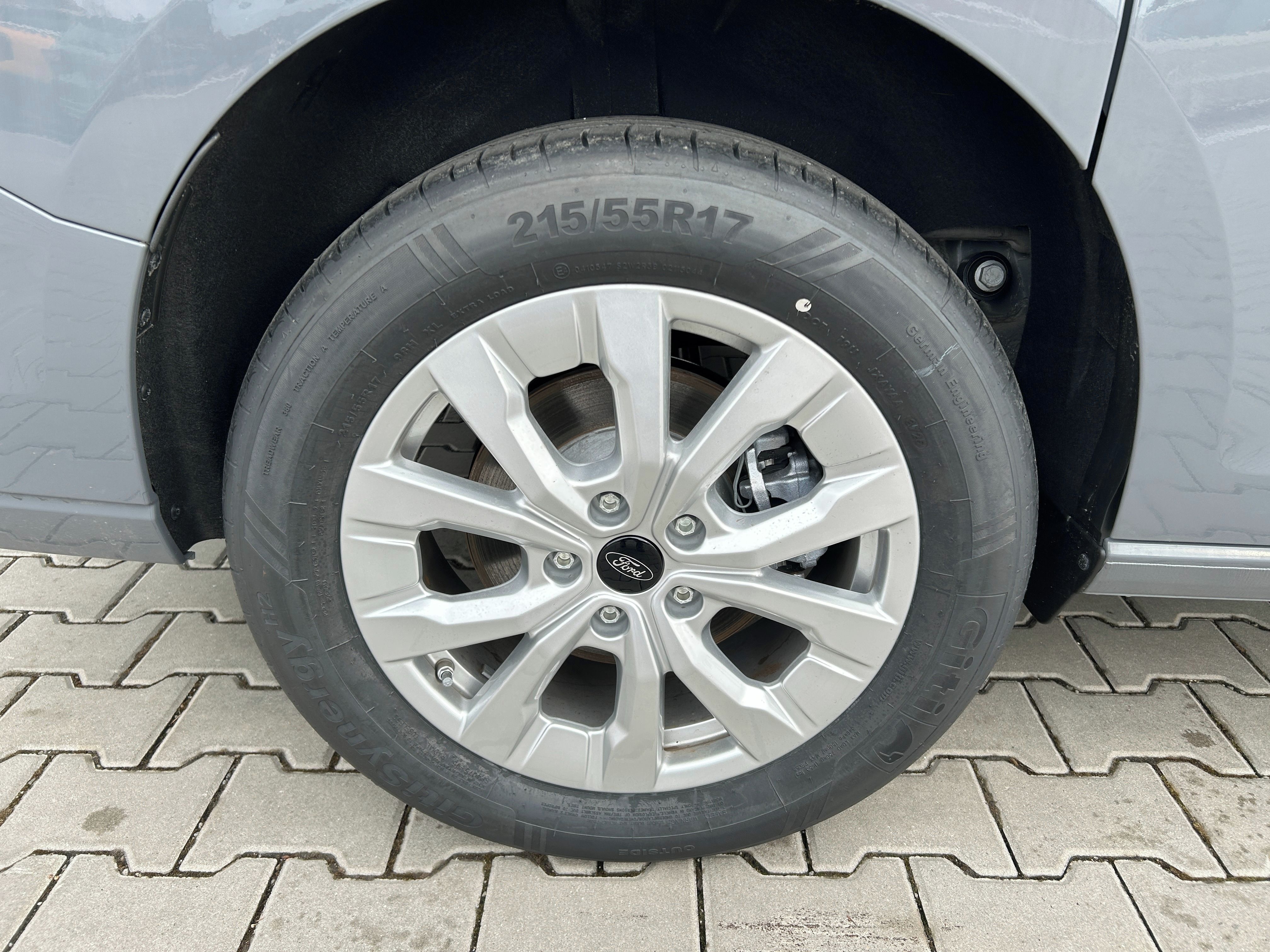 Ford Tourneo Connect, 1.5 Ecoboost 85kW AT Titanium - fotka 4