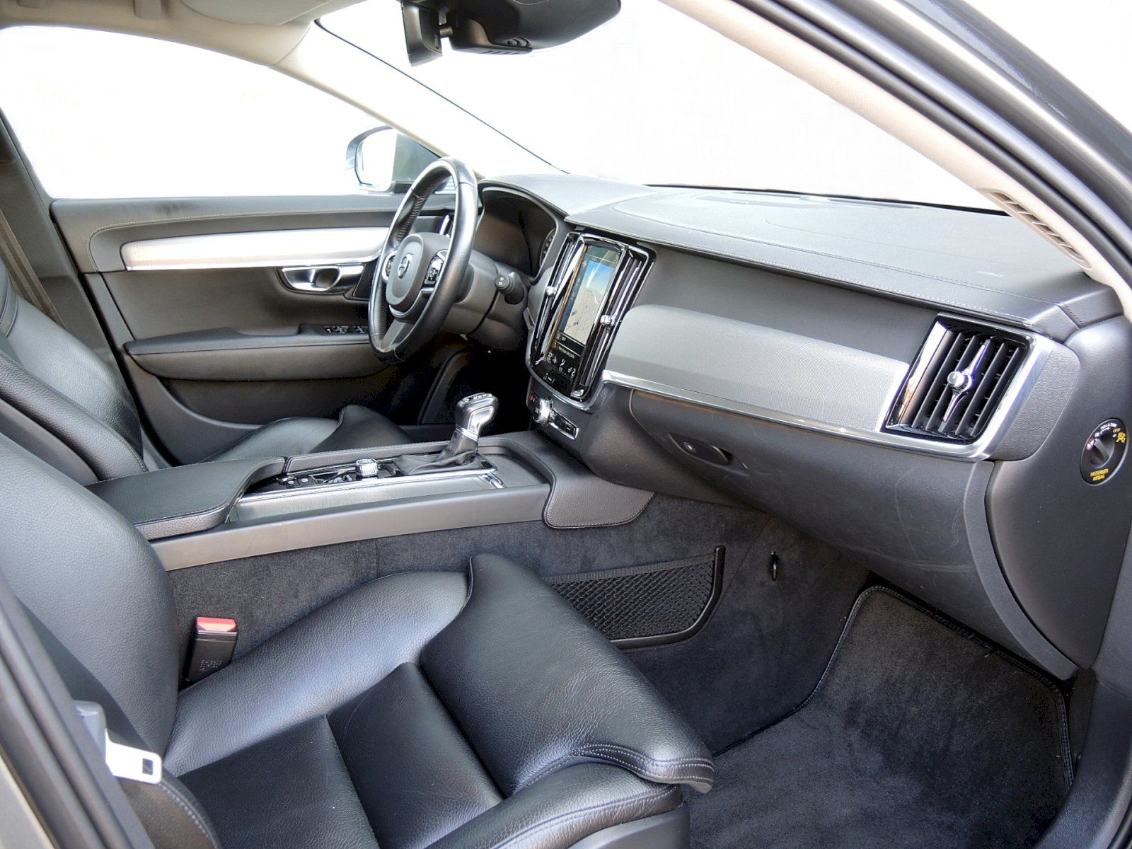 Volvo V90, D5 2.0 173kW AWD Inscription * - fotka 6