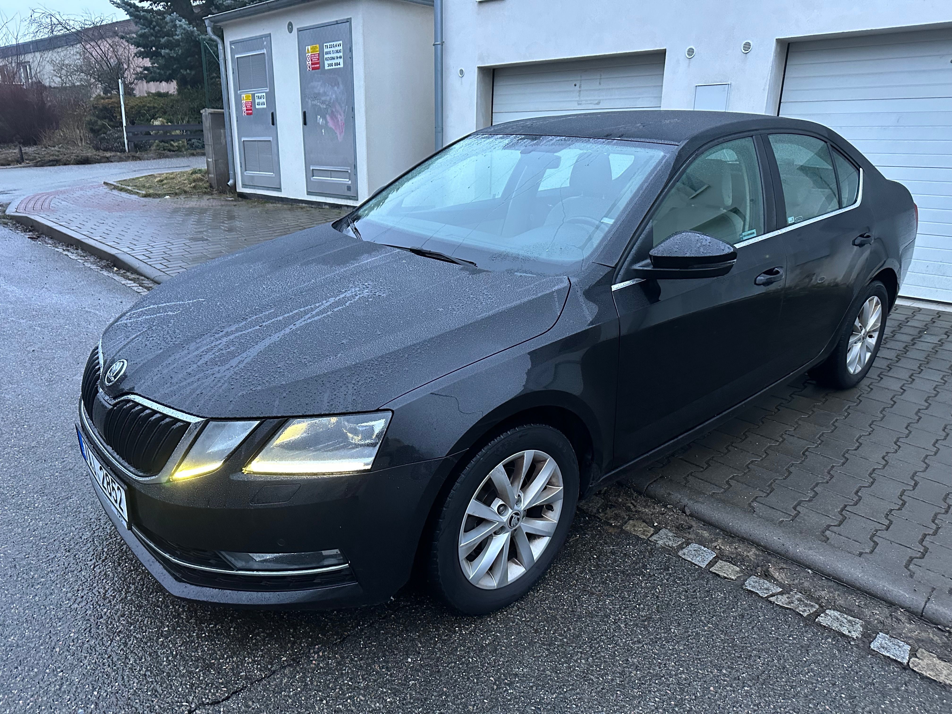 Škoda Octavia, 1.6tdi,dsg,LED,vyhrev