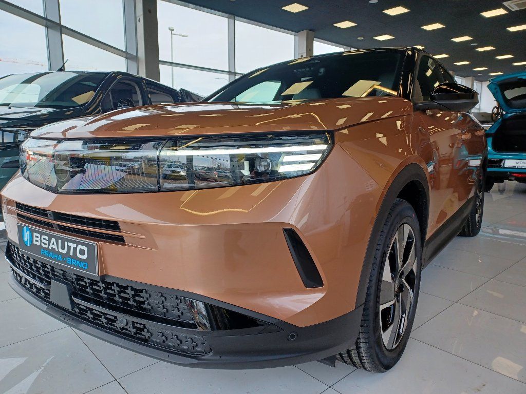 Opel Grandland, Ultimate Hybrid 1,2T 145k AT - fotka 3