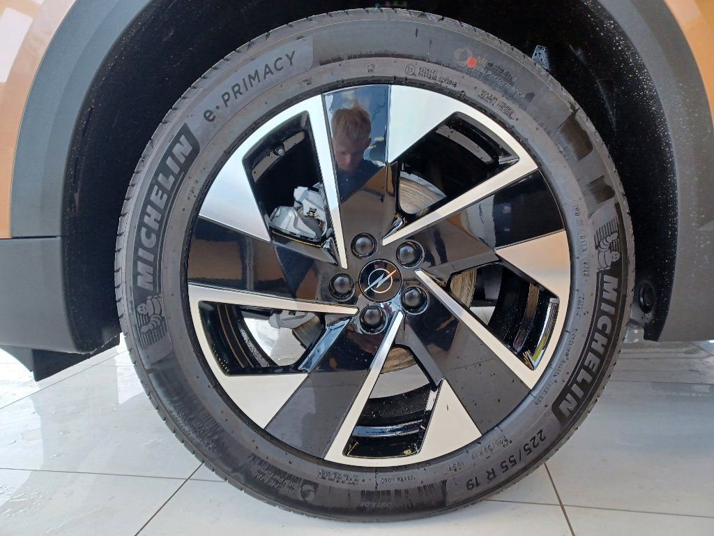 Opel Grandland, Ultimate Hybrid 1,2T 145k AT - fotka 5