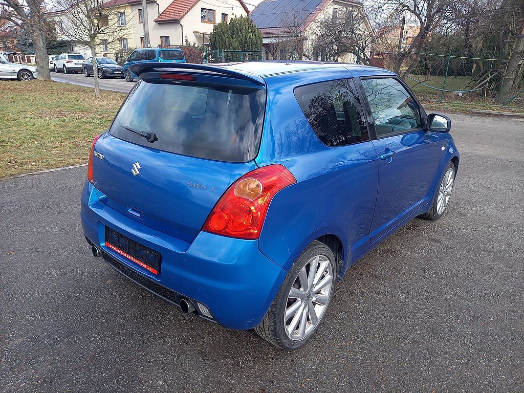 Suzuki Swift, 1.6i 92kw klima+Alu.kola - fotka 3