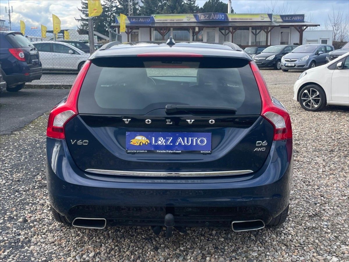 Volvo V60, 2,4 D-PLUG IN HYBRID - fotka 5