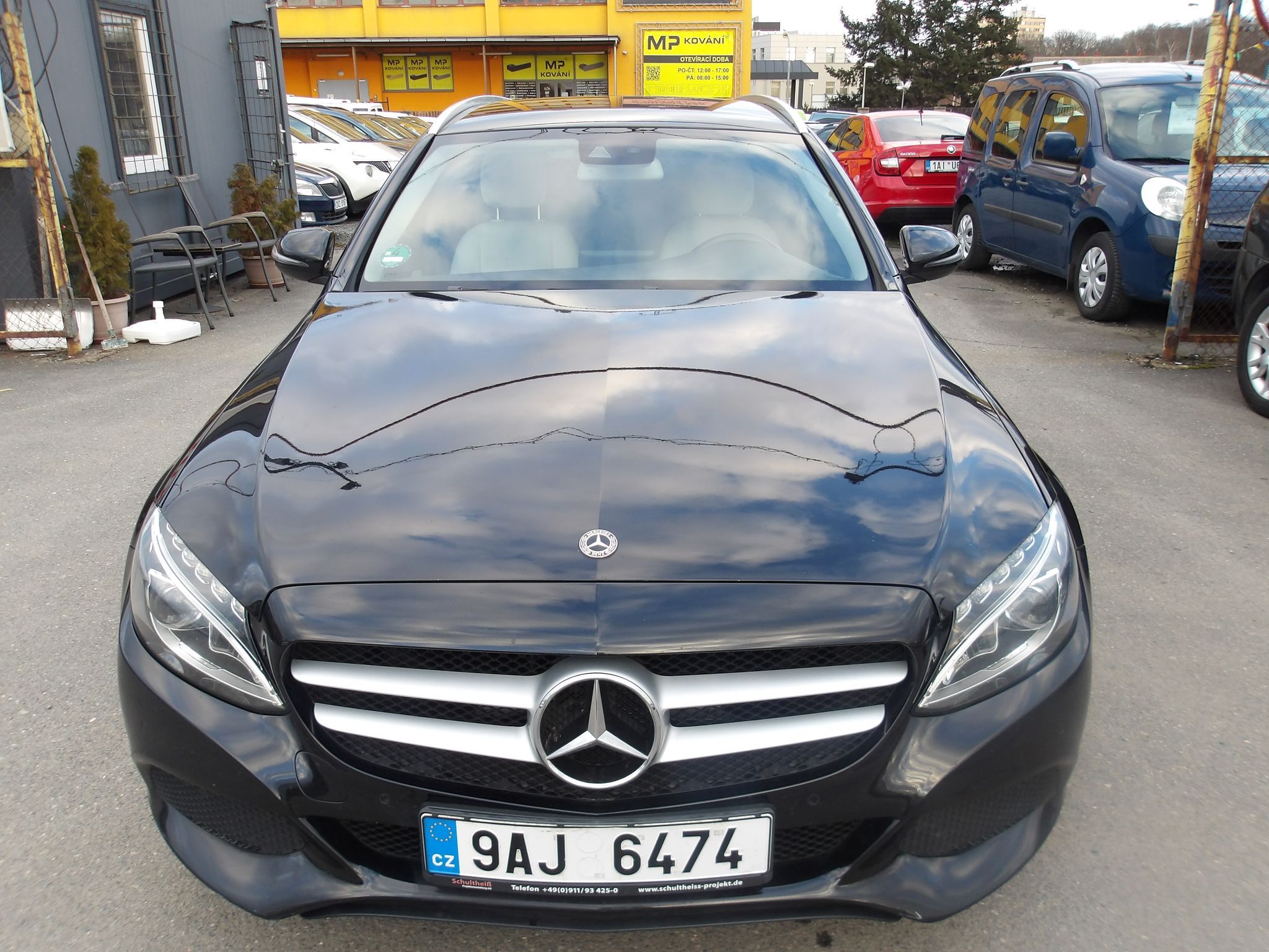 Mercedes-Benz Třídy C, 1,6i 115 kW ! AUTOMAT ! - fotka 3
