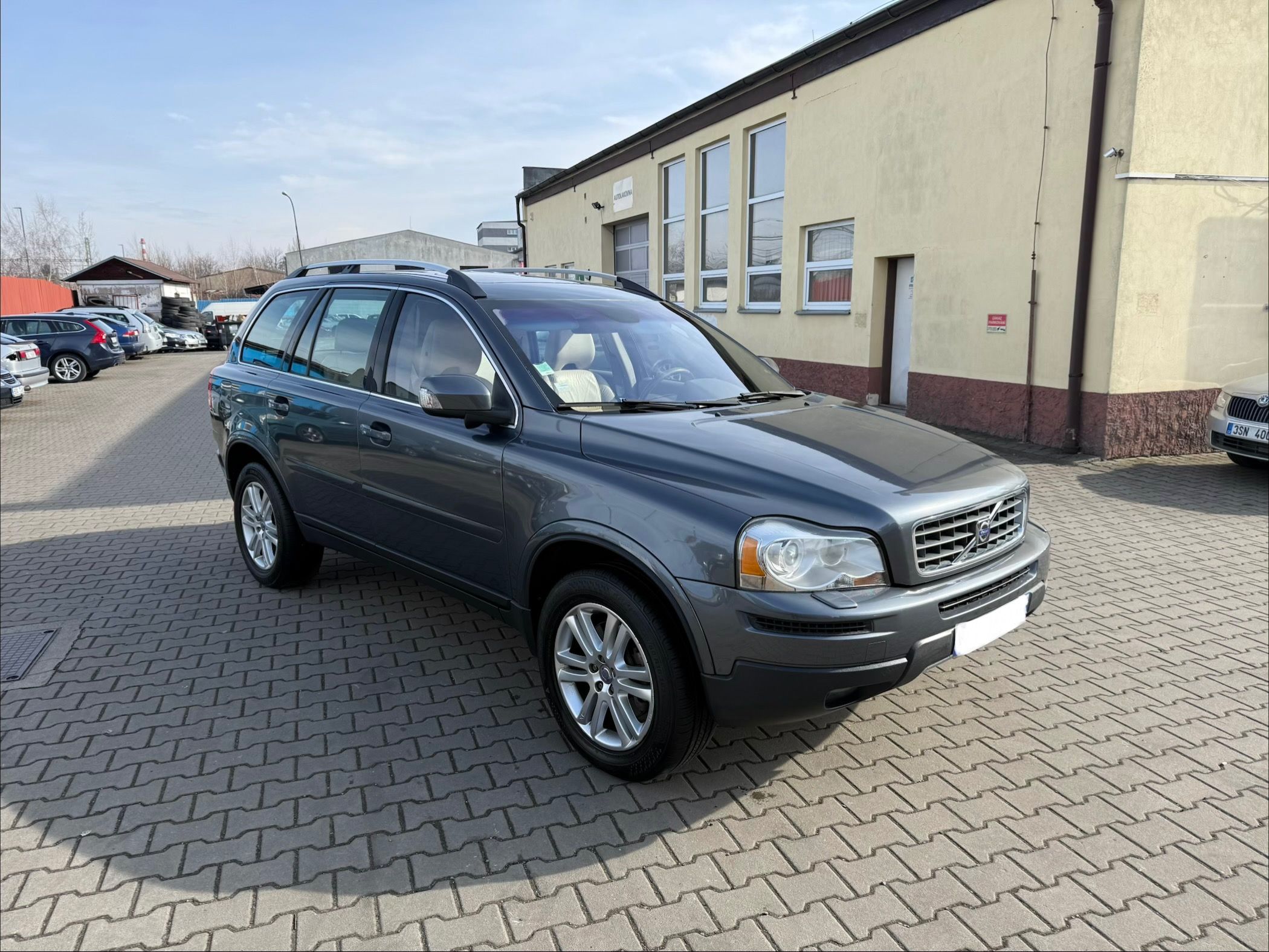 Volvo XC90, 2.4 D5, Executive, DVD, 7 mist - fotka 2