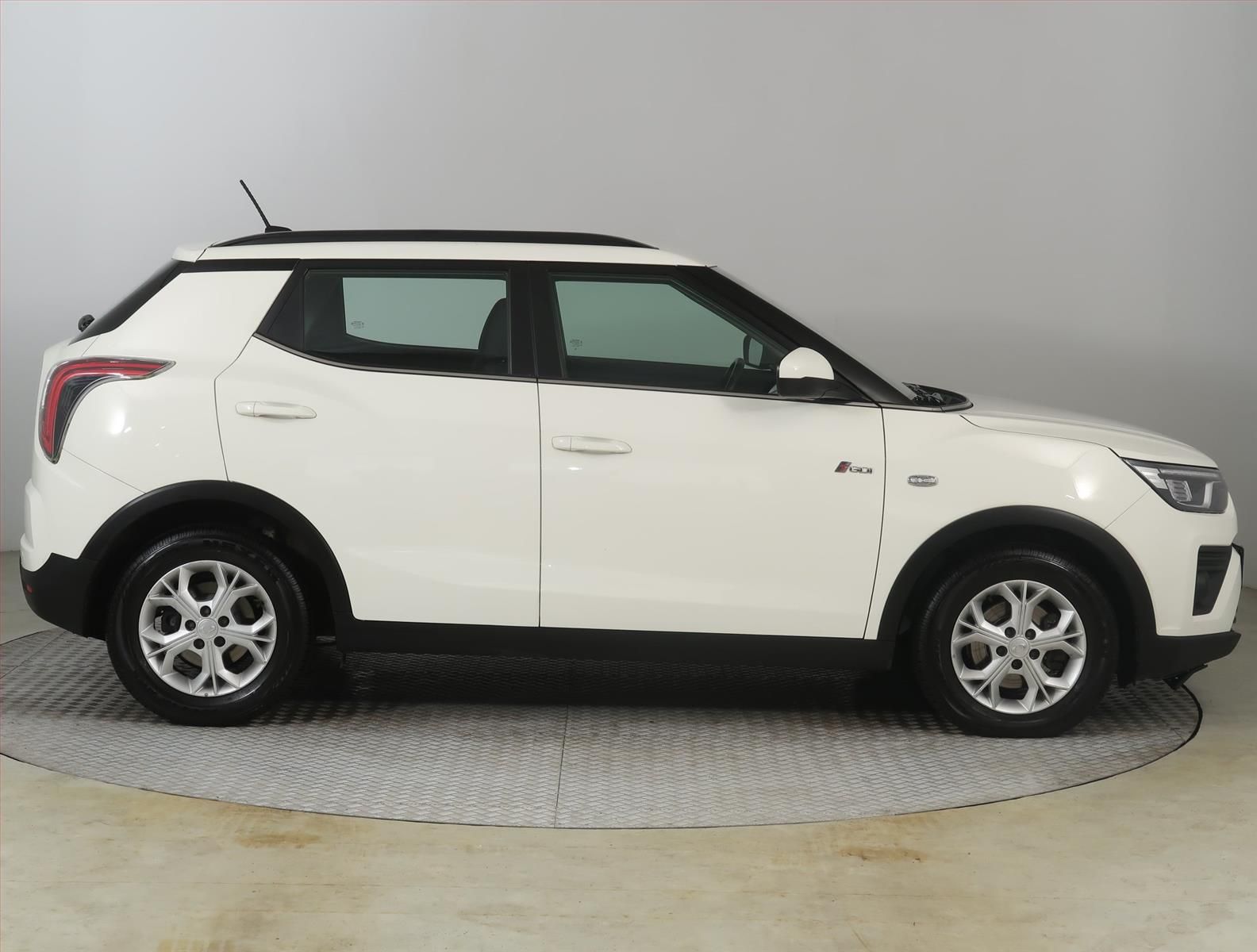 SsangYong Tivoli, 1.5 T-GDI, NOVÁ CENA, ČR,1.maj - fotka 6