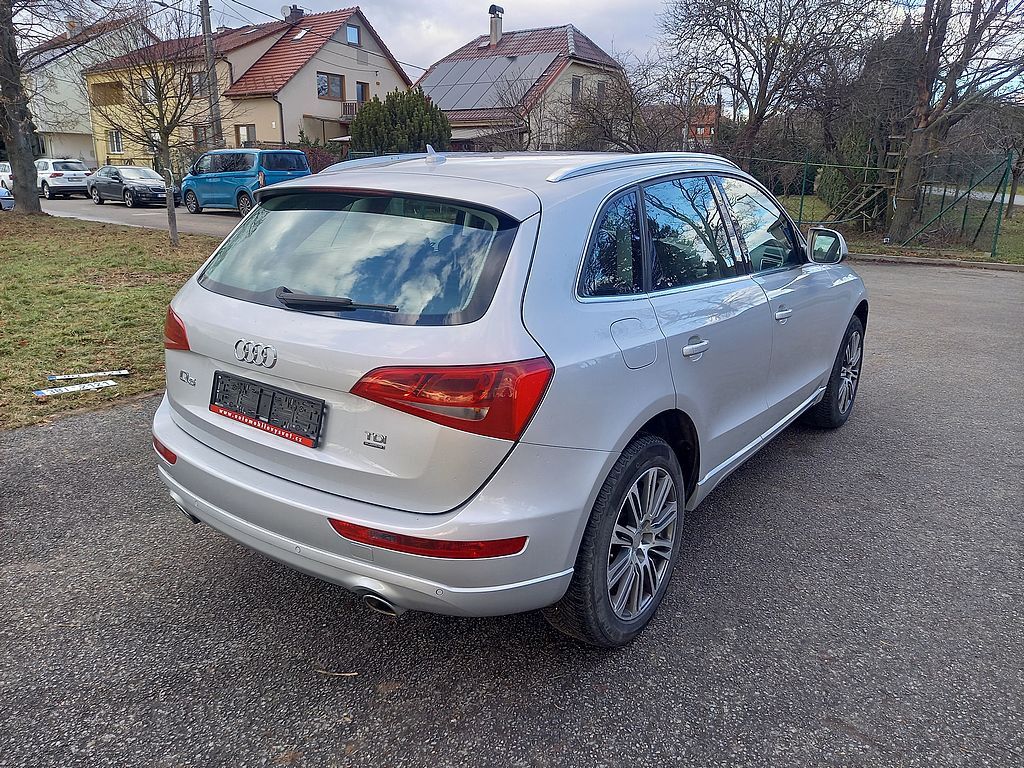 Audi Q5, 3,0Tdi 4x4+Automat+klima+Alu - fotka 3