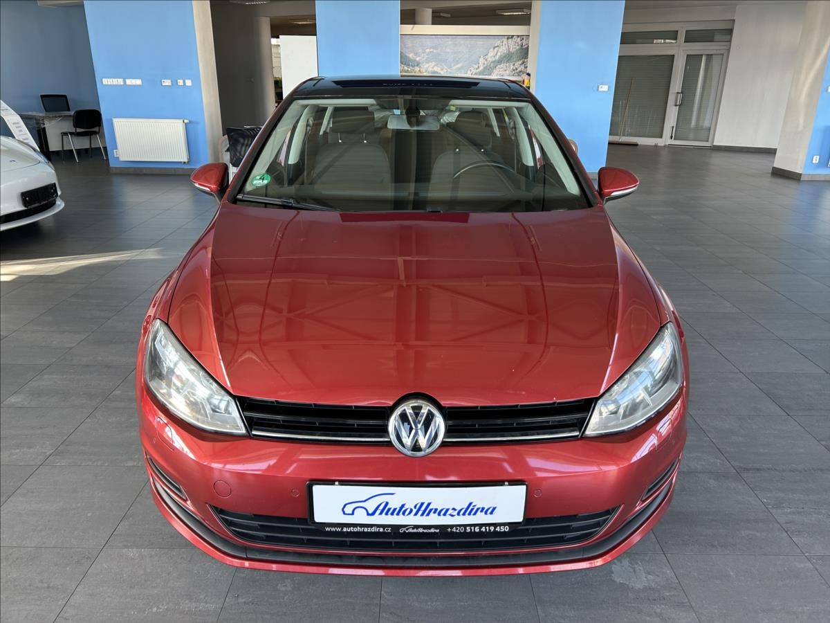 Volkswagen Golf, 1,2   TSI 77kW,SERVISKA,TAŽNÉ - fotka 2