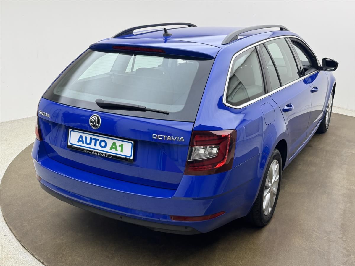 Škoda Octavia, 2,0 LED STYLE NAVI KEYLESS CZ - fotka 4