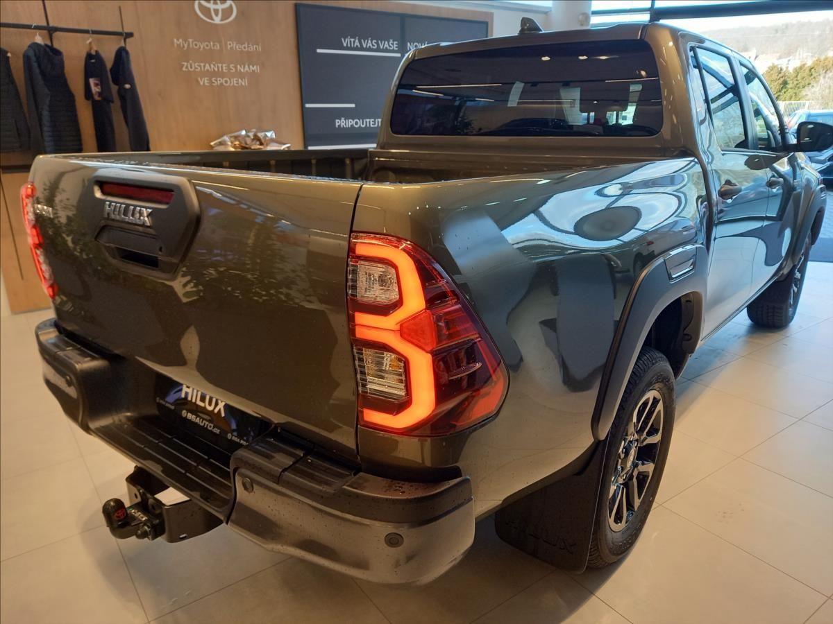 Toyota Hilux, 2,8 Invincible  Double Cab - fotka 4