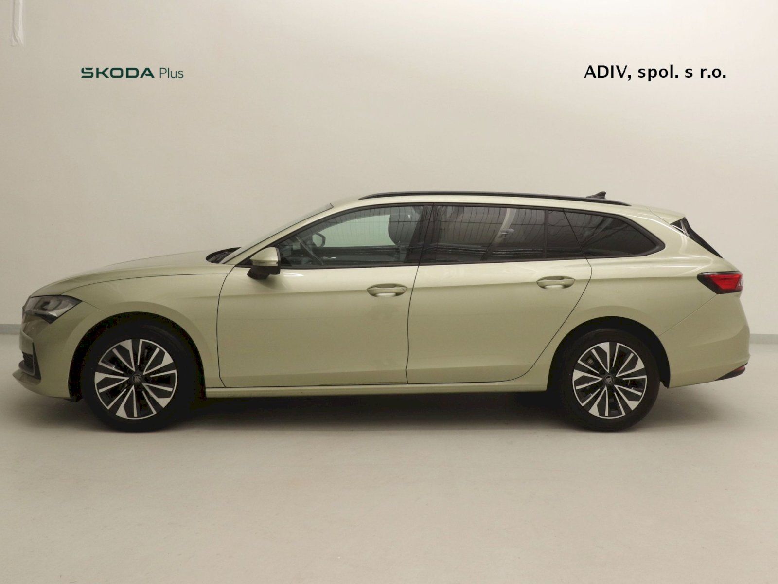 Škoda Superb, Combi DSG 2.0 TDI 110 kW Selec - fotka 3