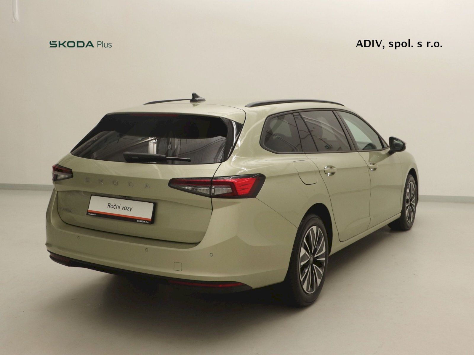 Škoda Superb, Combi DSG 2.0 TDI 110 kW Selec - fotka 2
