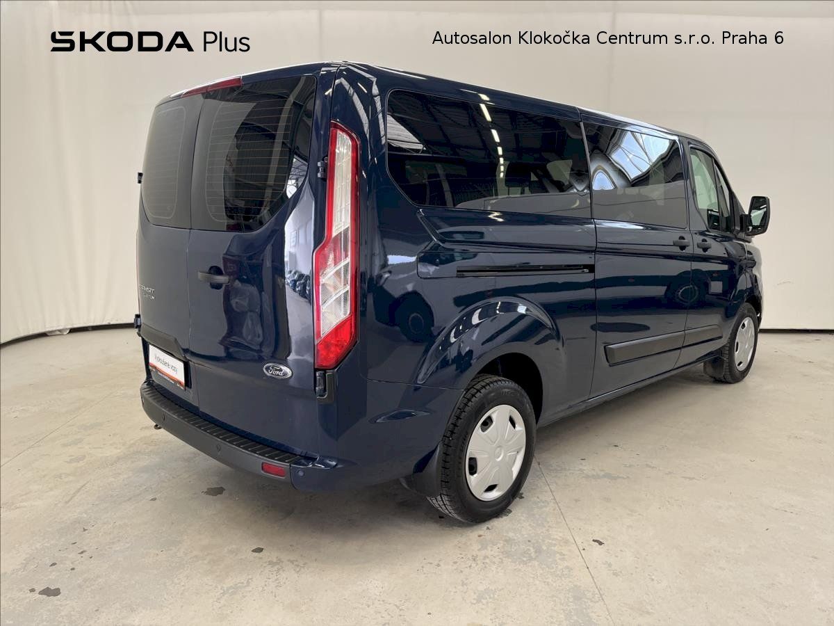 Ford Transit Custom, 2,0 EcoBlue96 kW L2 9.míst - fotka 2