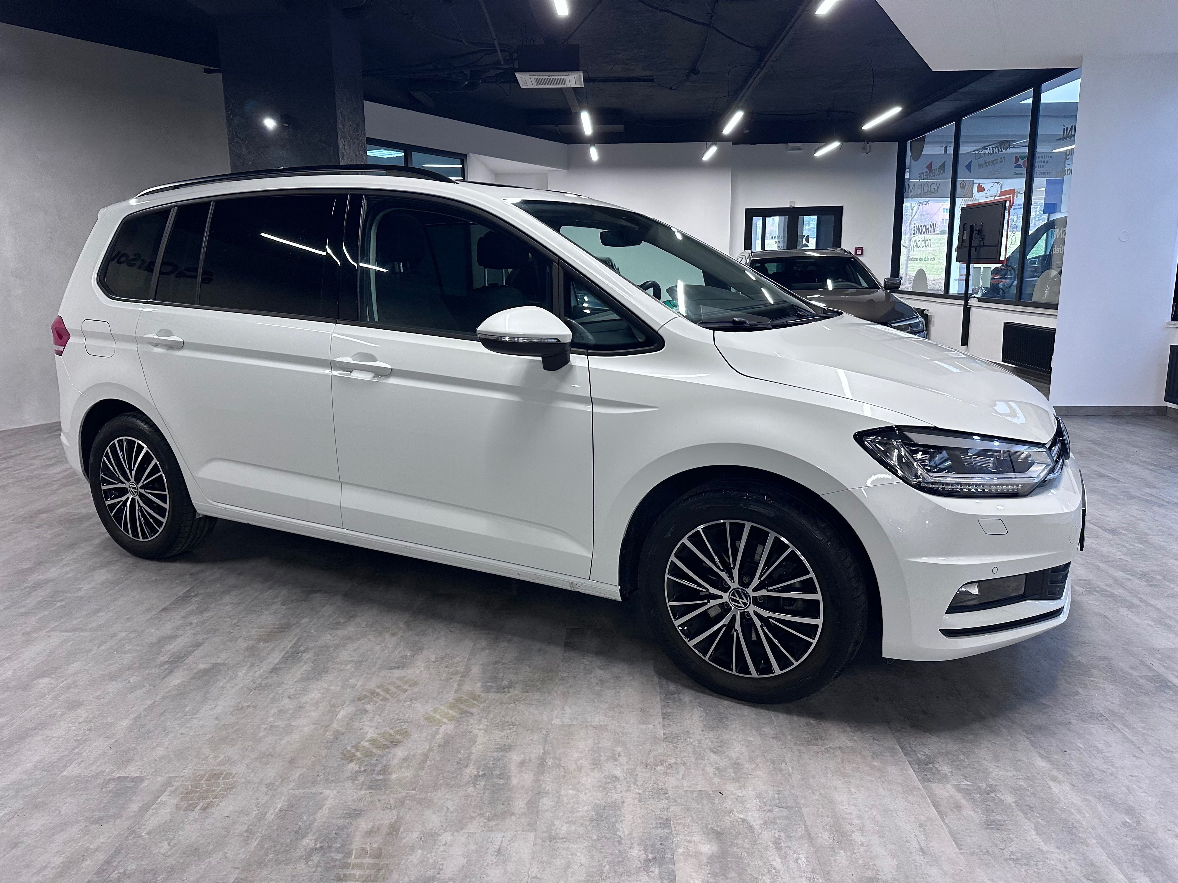 Volkswagen Touran, 1.5TSi DSG, NT, pano, tažné - fotka 4
