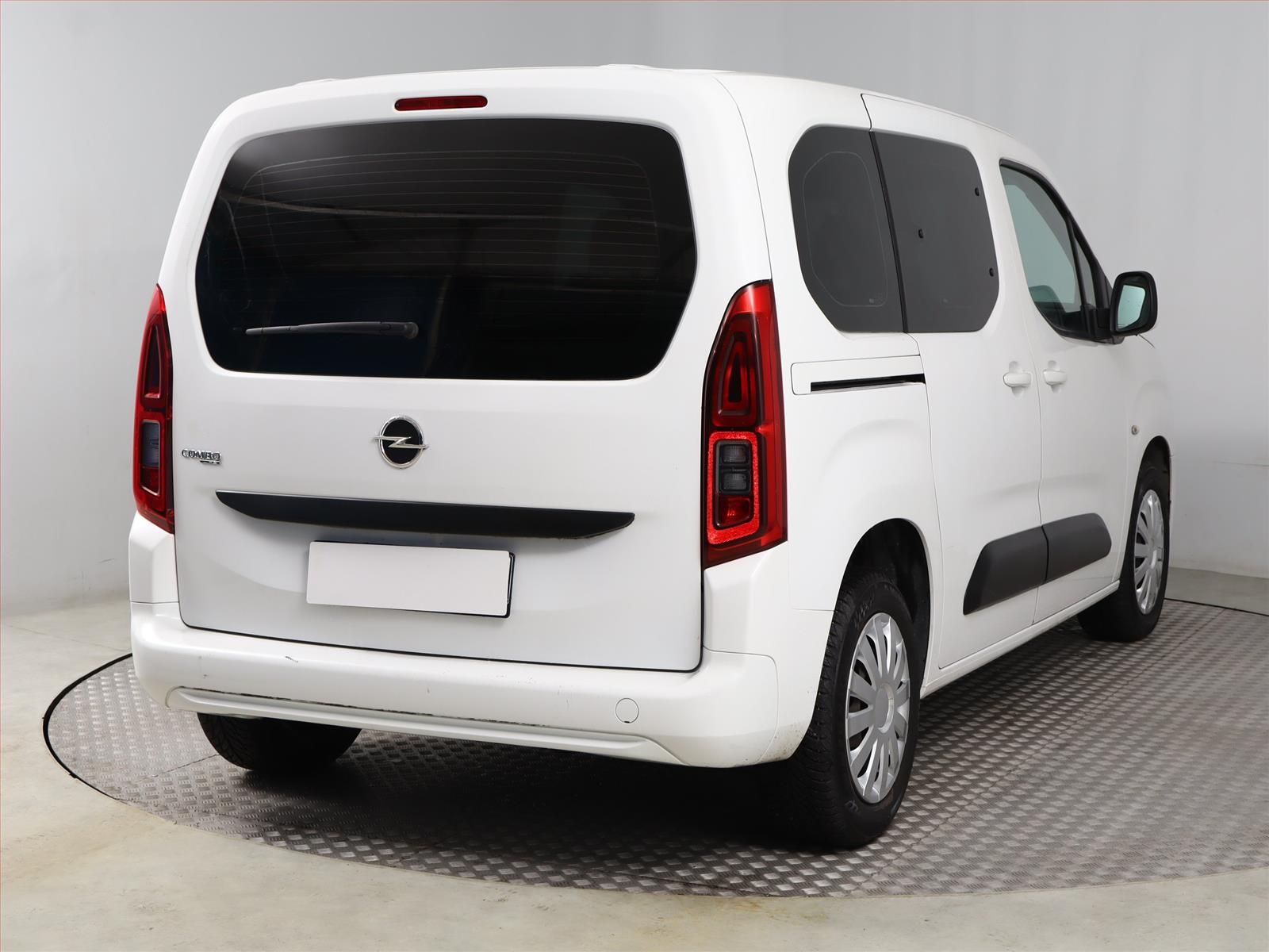 Opel Combo, 1.2 Turbo, Enjoy, 5Míst, Klima - fotka 5