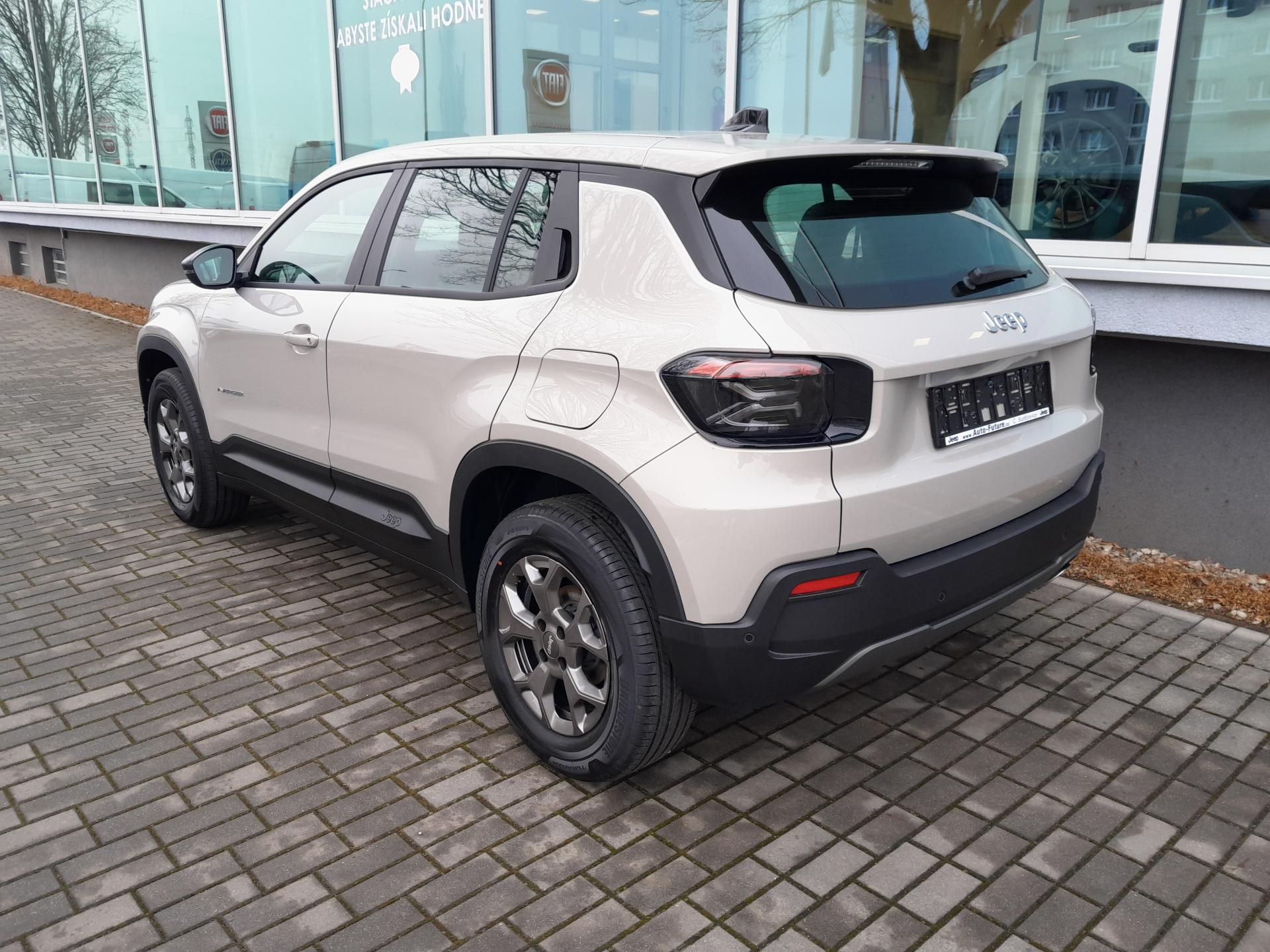 Jeep Avenger, Longitude 1,2 110 PS automat - fotka 4