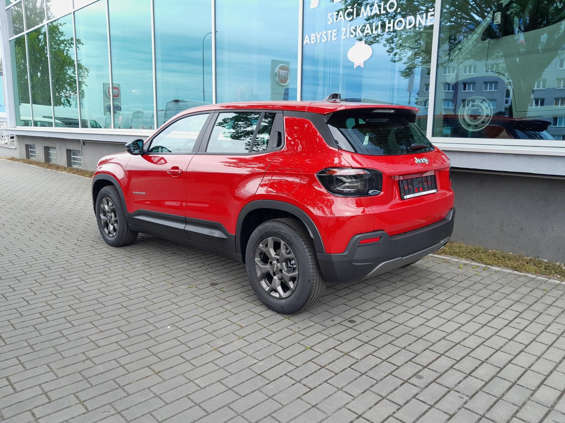 Jeep Avenger, Longitude 1,2 110PS automat - fotka 4