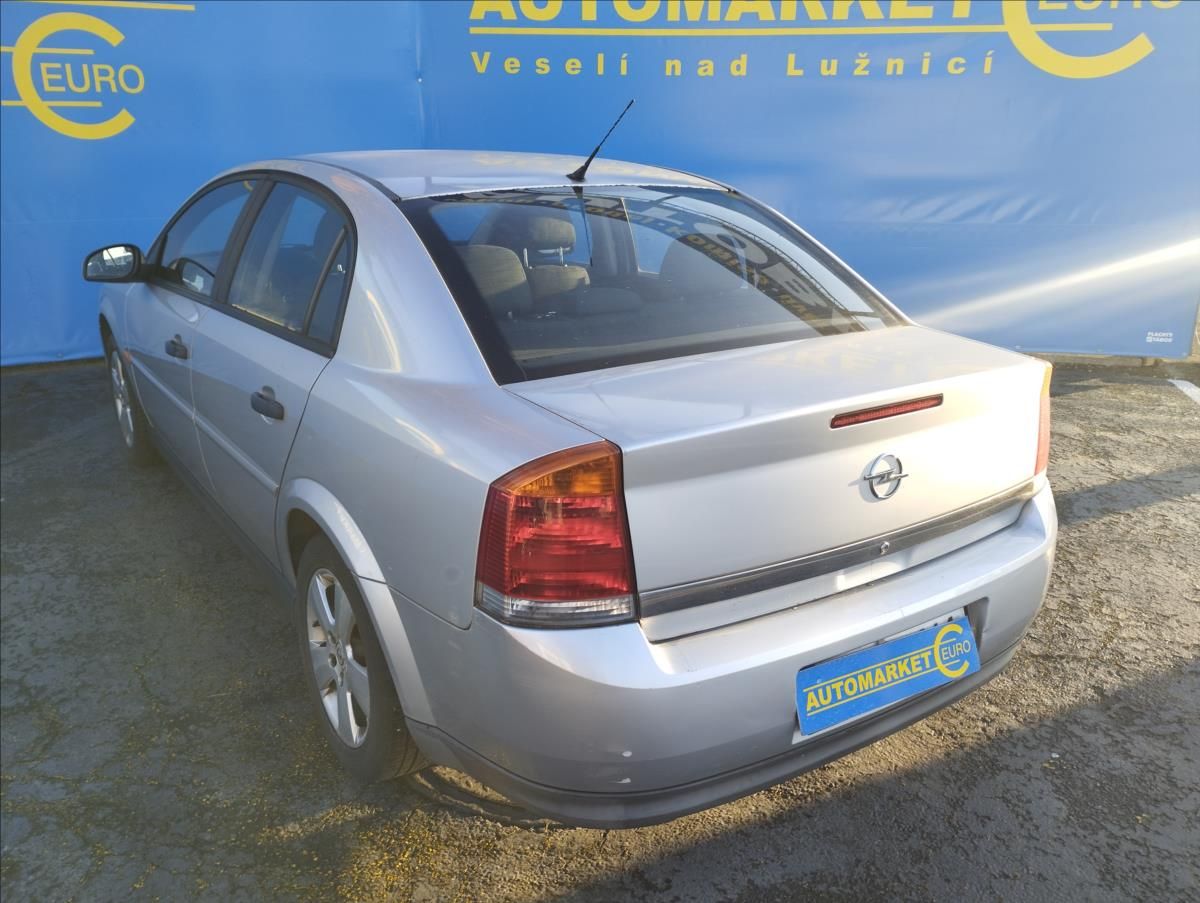 Opel Vectra, 1,8 i 90KW - fotka 5