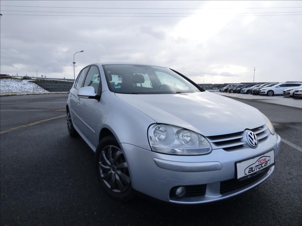 Volkswagen Golf, 1,6 Digi Klima,Webasto  Tour - fotka 3