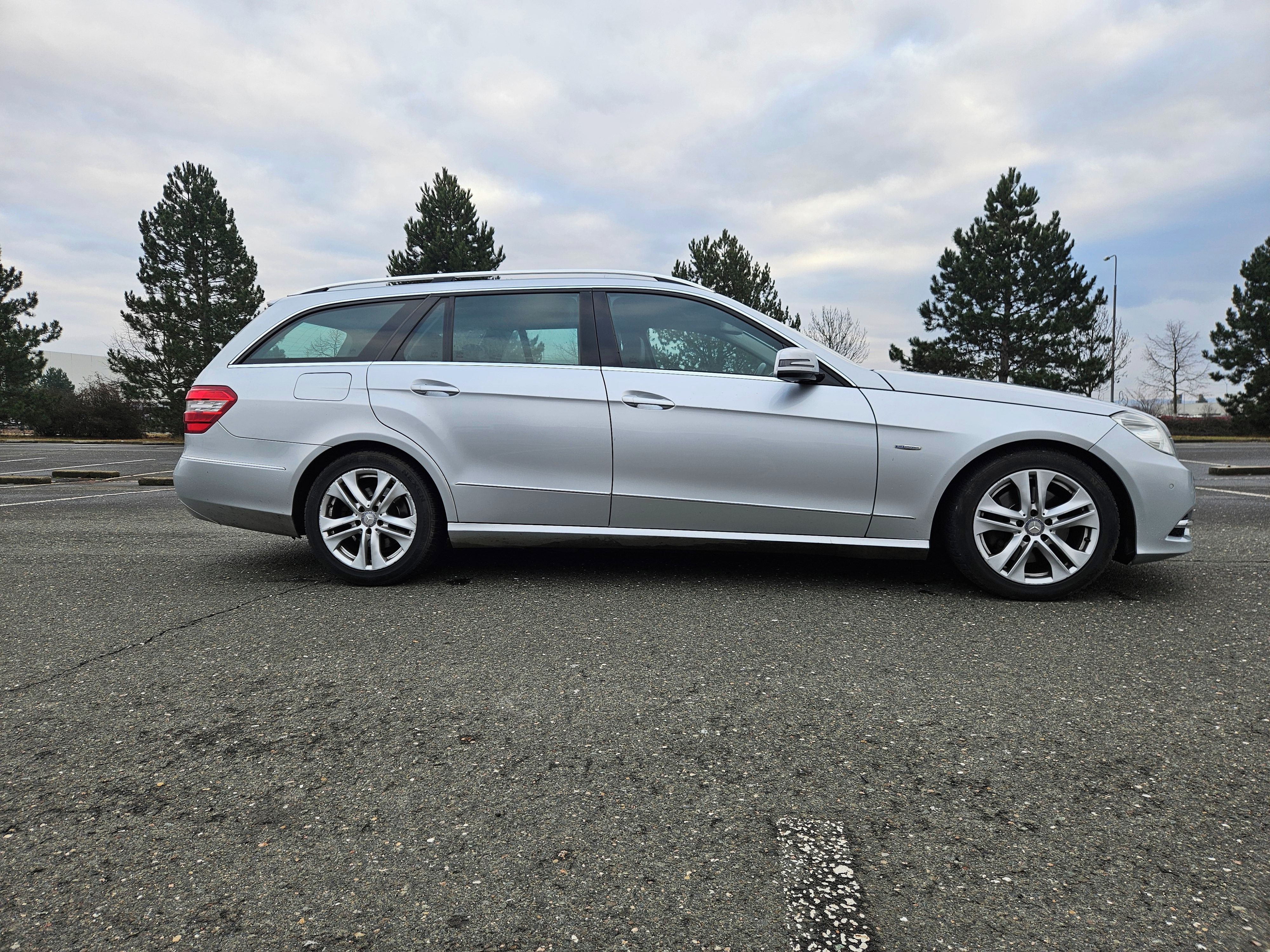 Mercedes-Benz Třídy E, Mercedes-Benz E 350 CDI 4MATIC - fotka 6