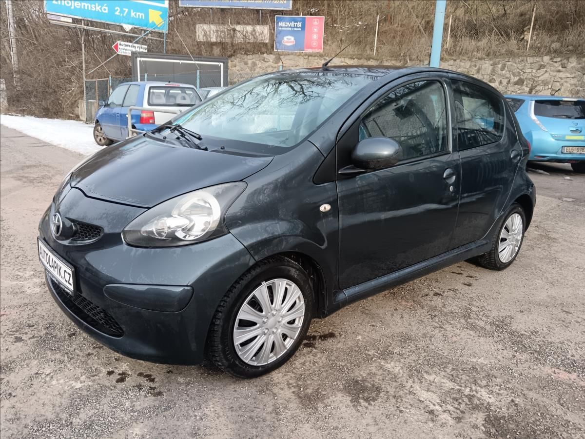 Toyota Aygo, 1,0 VVTi  Cool - fotka 4