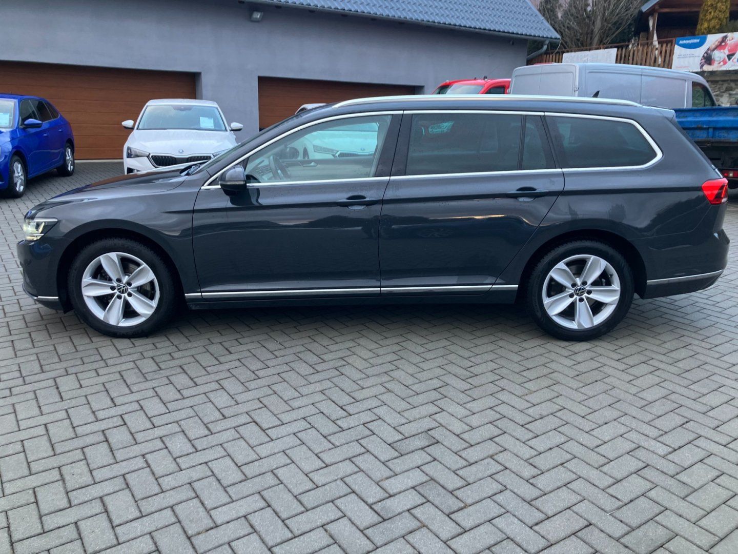 Volkswagen Passat Variant, 2.0TDI 110kW ELEGANCE ALCANTAR - fotka 5