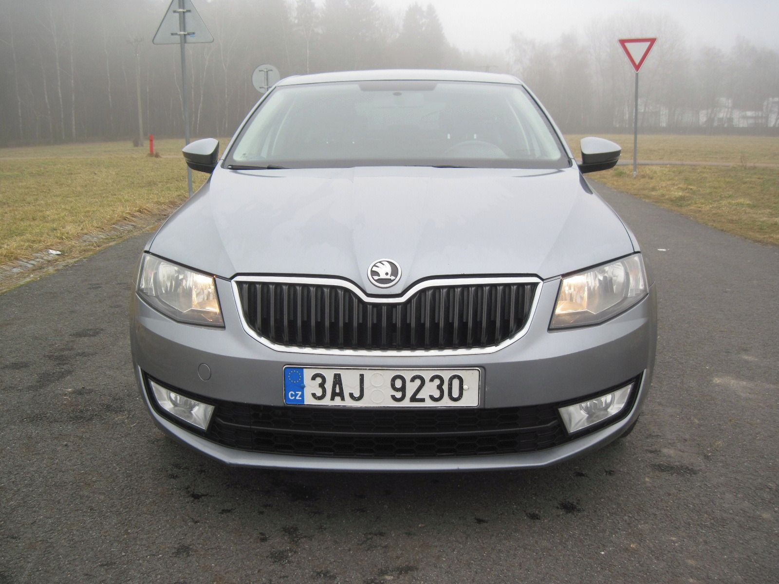 Škoda Octavia, 1,6TDI koup v ČR 2 majitel - fotka 6
