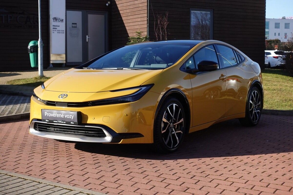Toyota Prius, 2,0 PHEV Executive sada komple