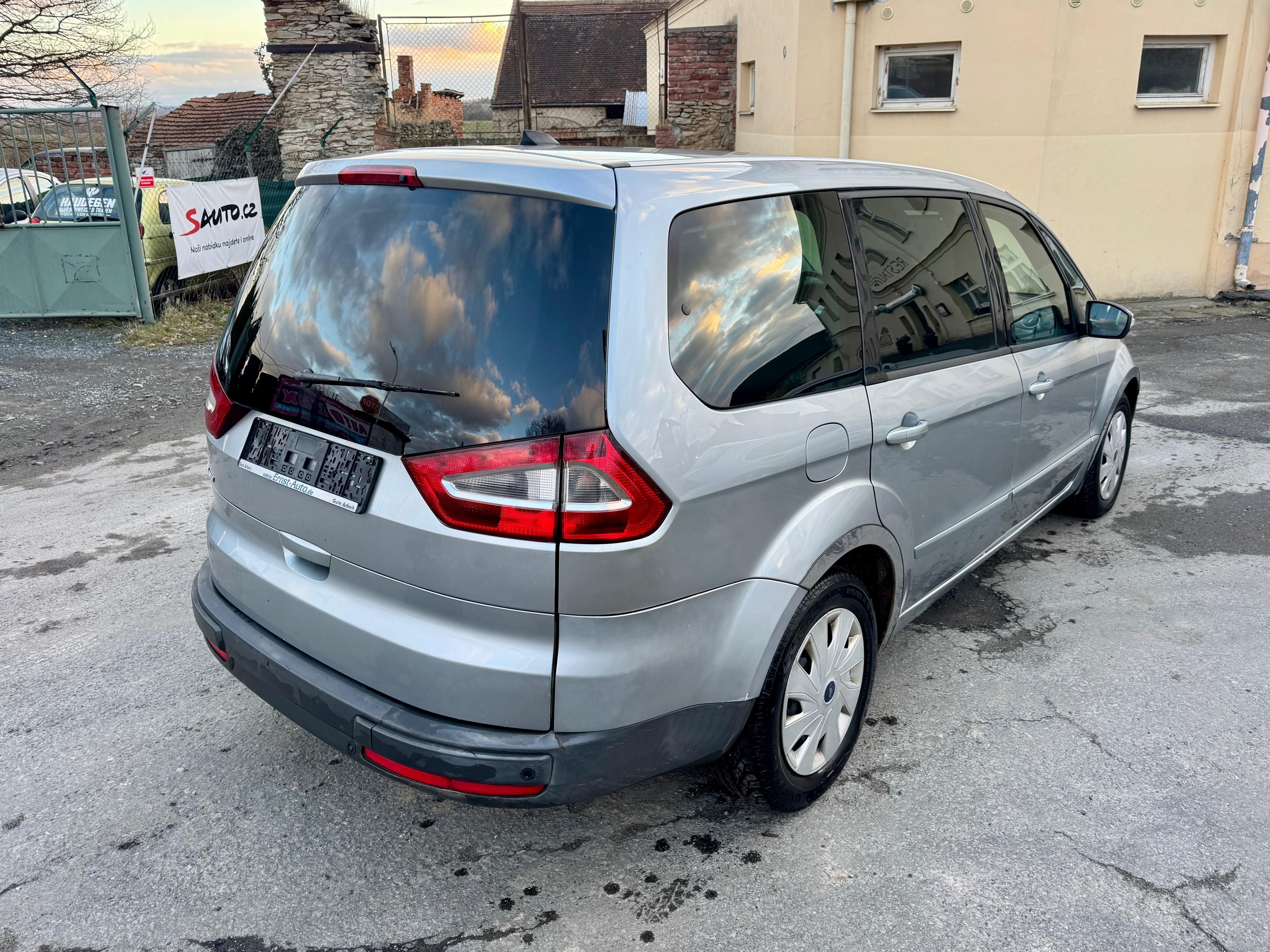 Ford Galaxy, 2.0TDCi 96kW 7.Míst. AC.Navi. - fotka 4