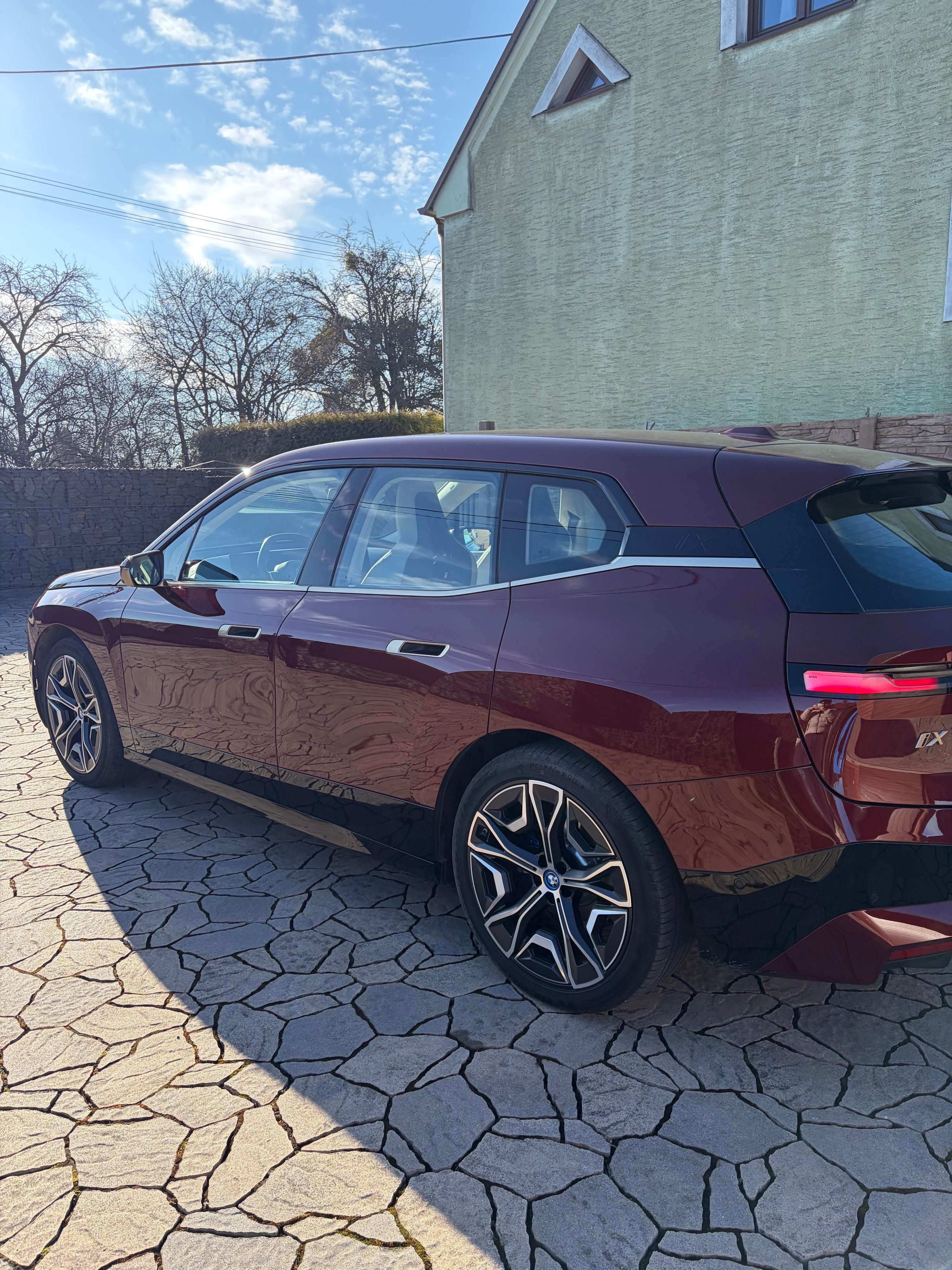 BMW iX, BMW iX xDrive50 - fotka 4