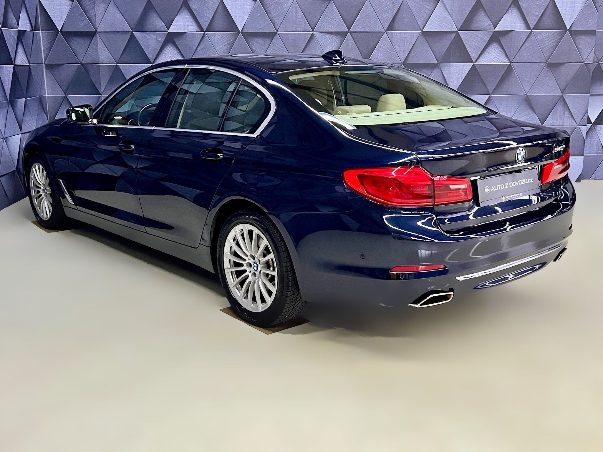 BMW Řada 5, 540i 250KW, LUXURY LINE, LED - fotka 5