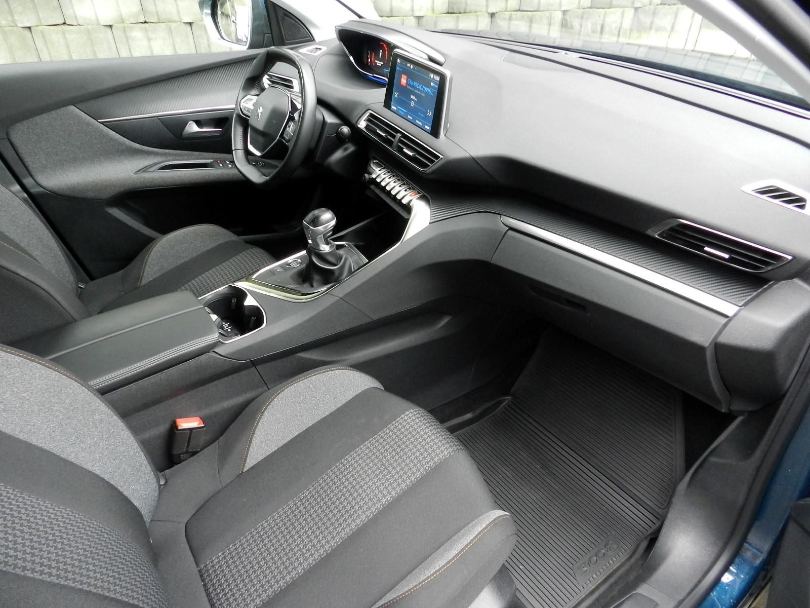 Peugeot 3008, 1.5 BlueHDi 96 kW NOVÝ MOTOR - fotka 6