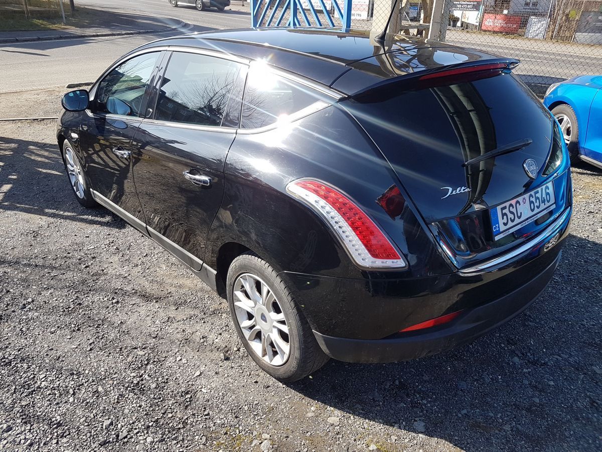 Lancia Delta, 1.4i 88KW DIGI KLIMA - fotka 4