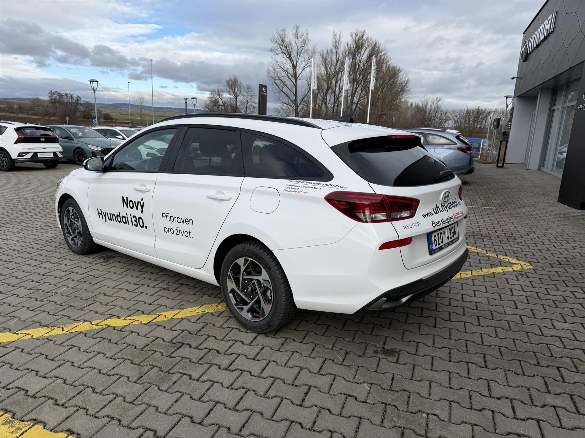 Hyundai i30, 1,6 T-GDI DCT  GO CZECH - fotka 3