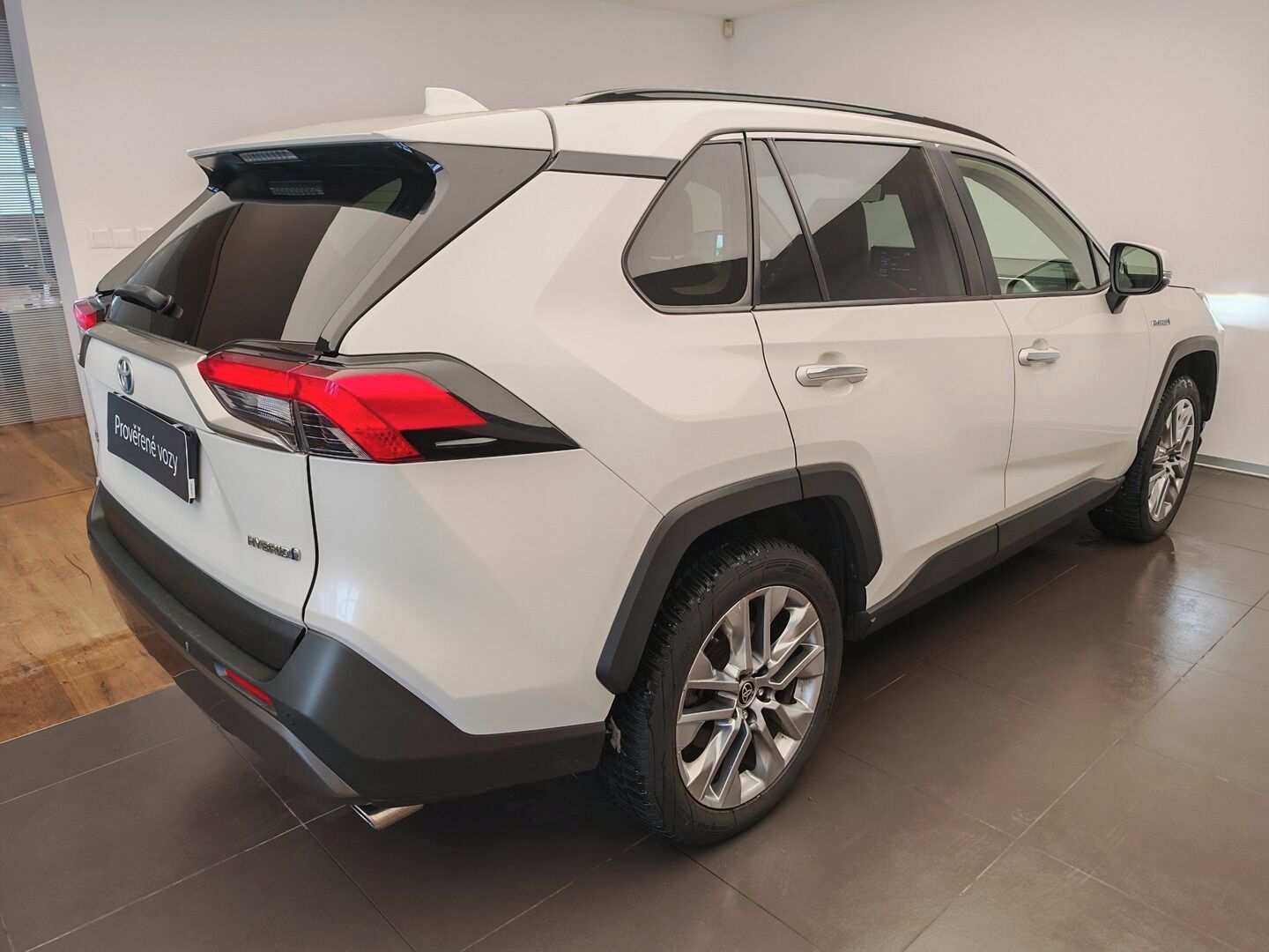 Toyota Rav4, Executiv, 4x4, Hybrid - fotka 4