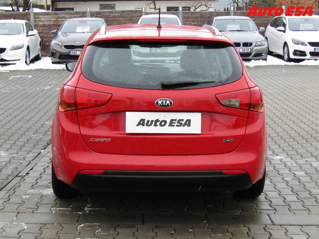 Kia Cee´d, 1.4 CRDi - fotka 5