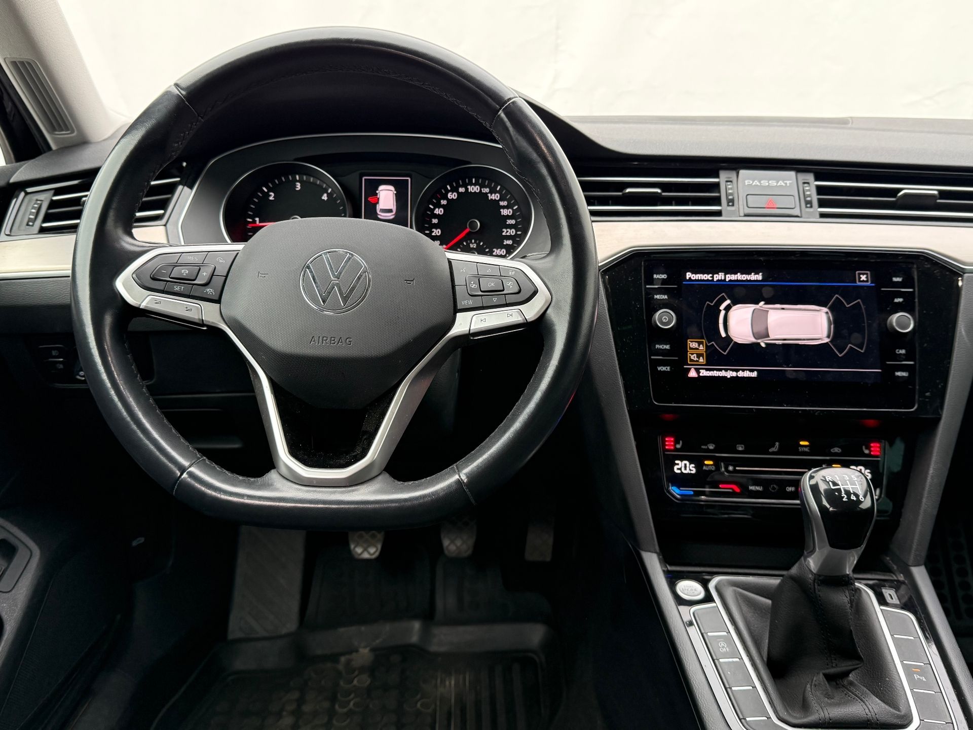 Volkswagen Passat Variant, 2.0 TDI 110 kW Elegance - fotka 5