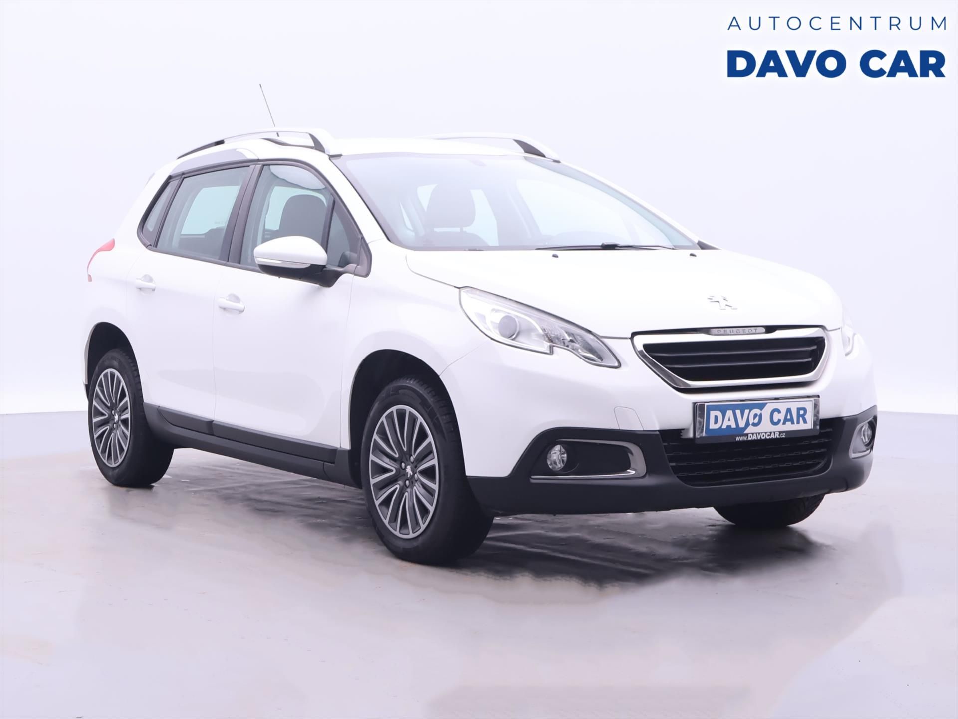 Peugeot 2008, 1,2 PT 81kW Aut.klima CZ