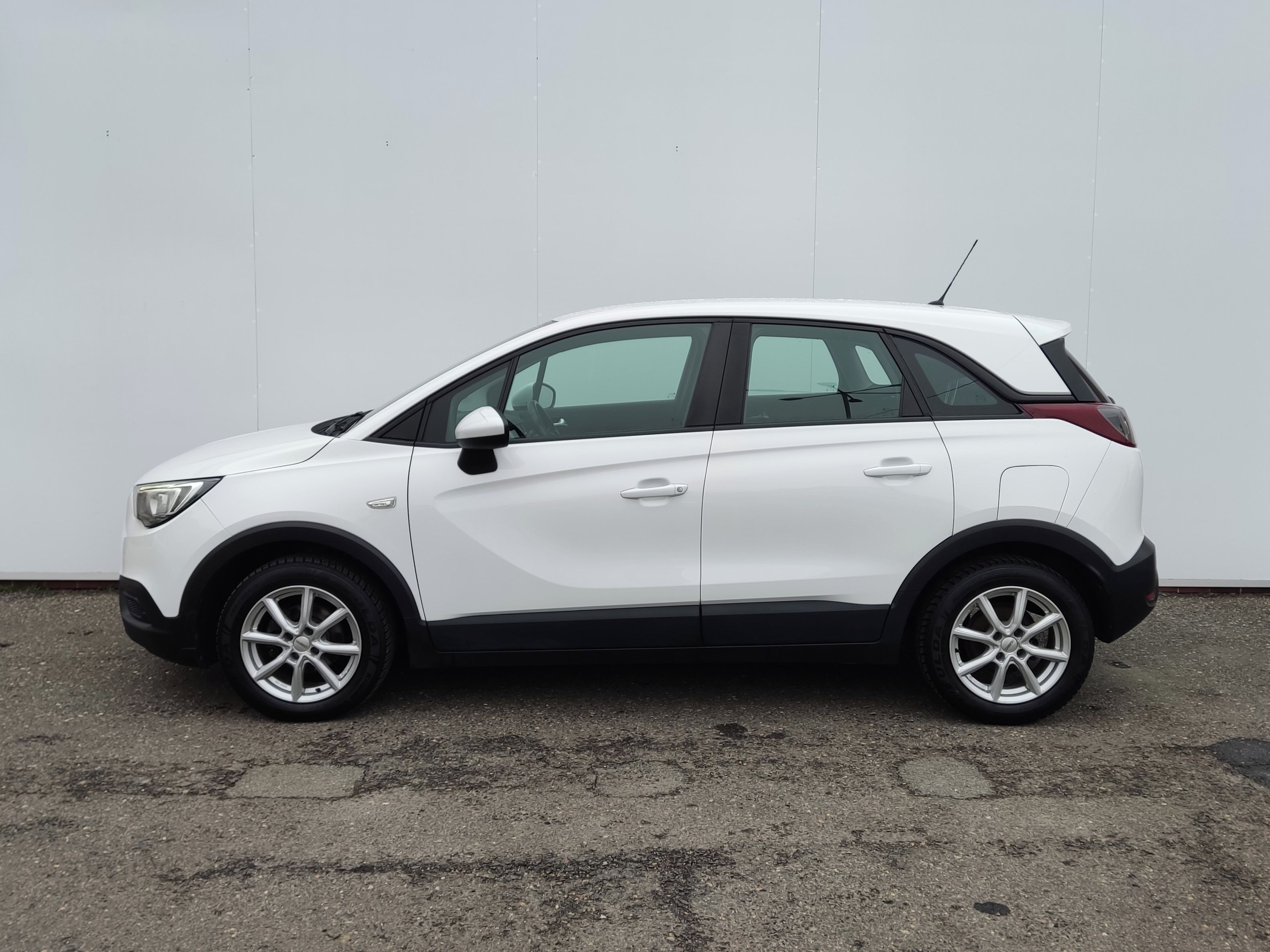 Opel Crossland X, 1.2 61 kW Edition Plus - fotka 3