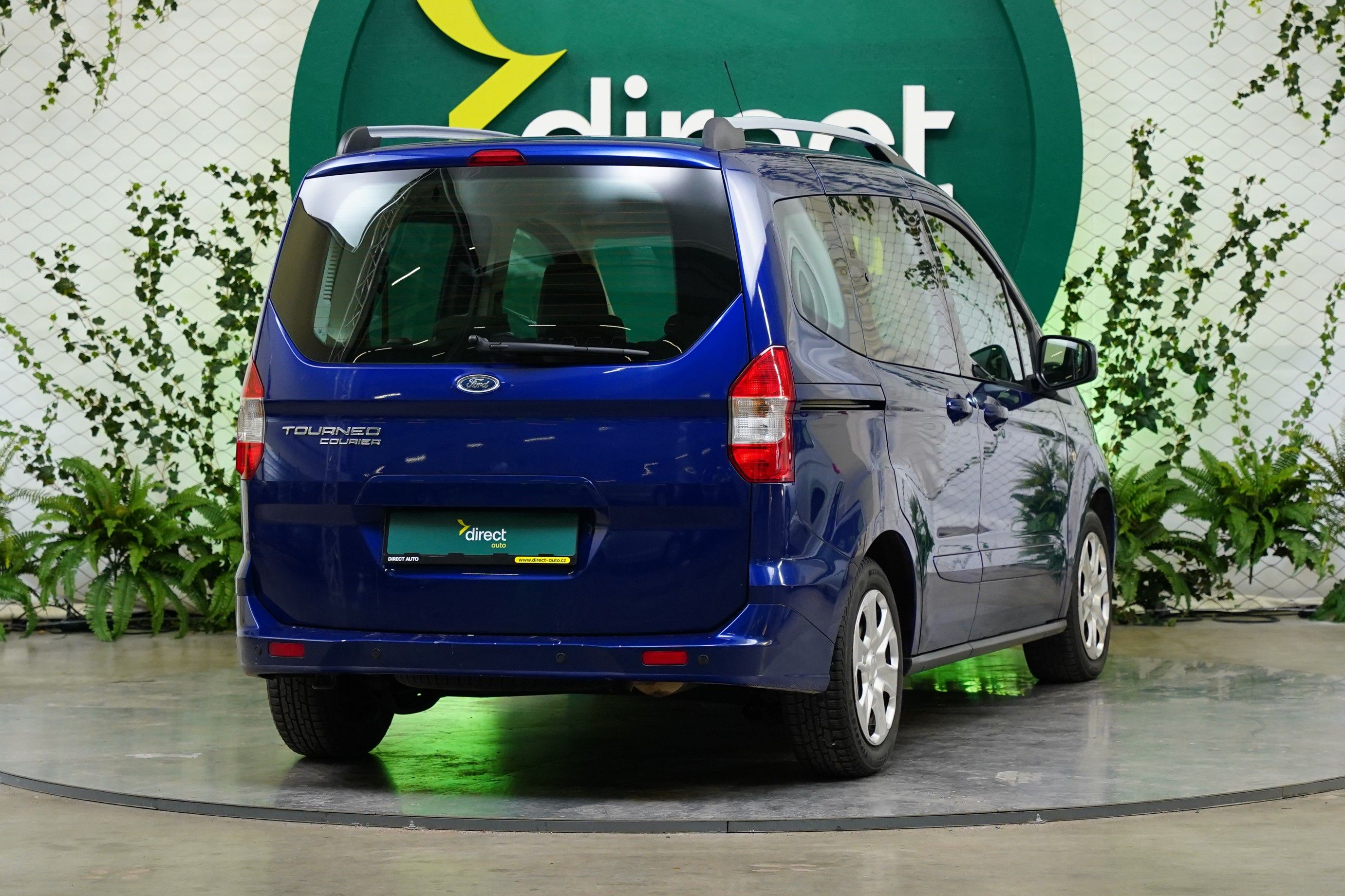 Ford Tourneo Courier, 1.5 TDCI 70 kW Trend - fotka 2