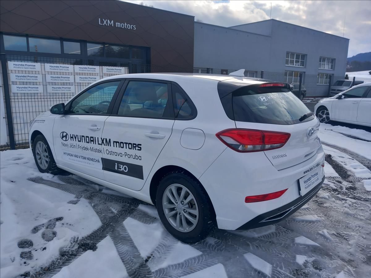 Hyundai i30, 1,0 TGDI DCT Comfort - fotka 6