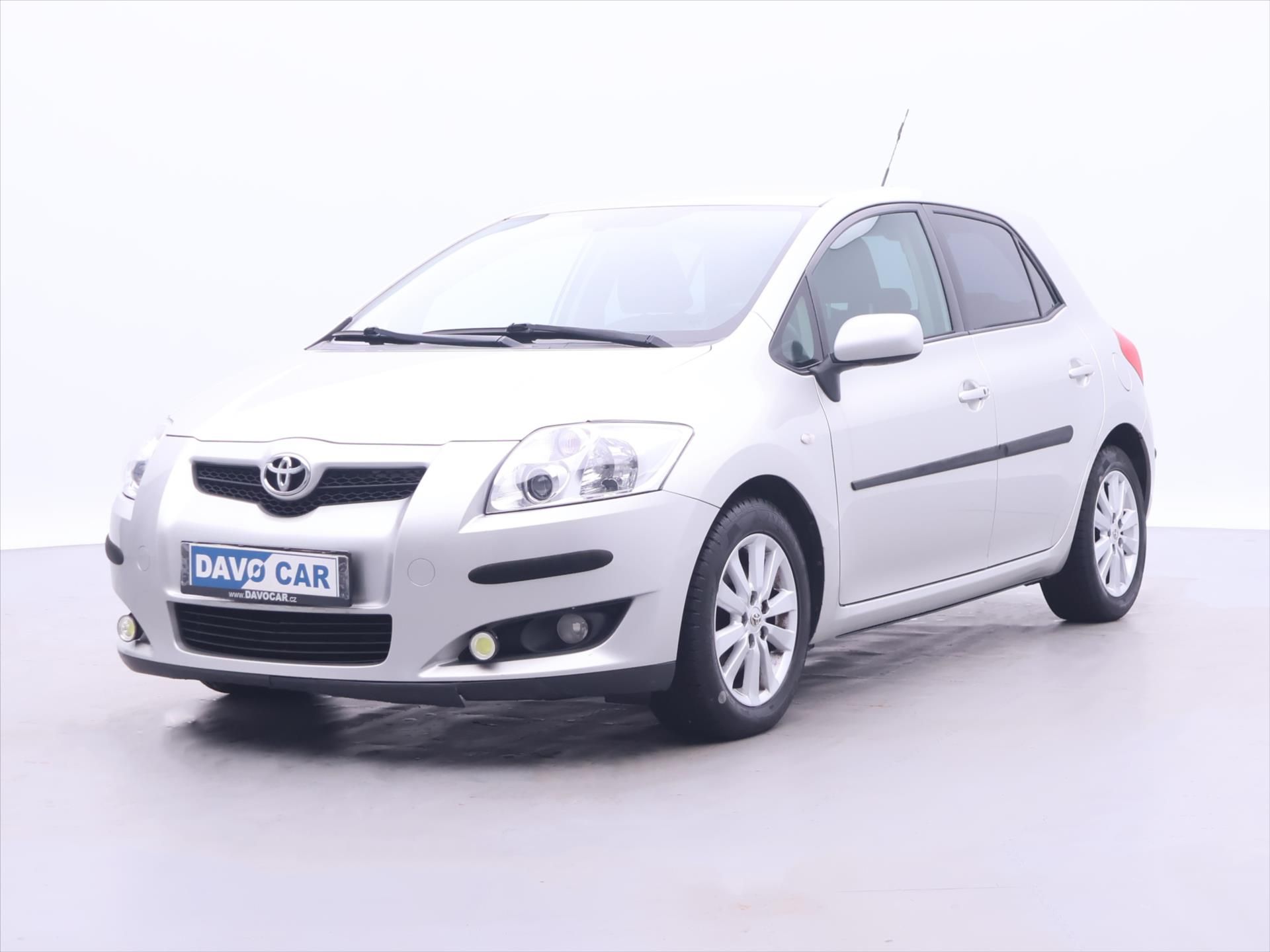 Toyota Auris, 2,0 D-4D 93kW Xenon Tažné - fotka 3