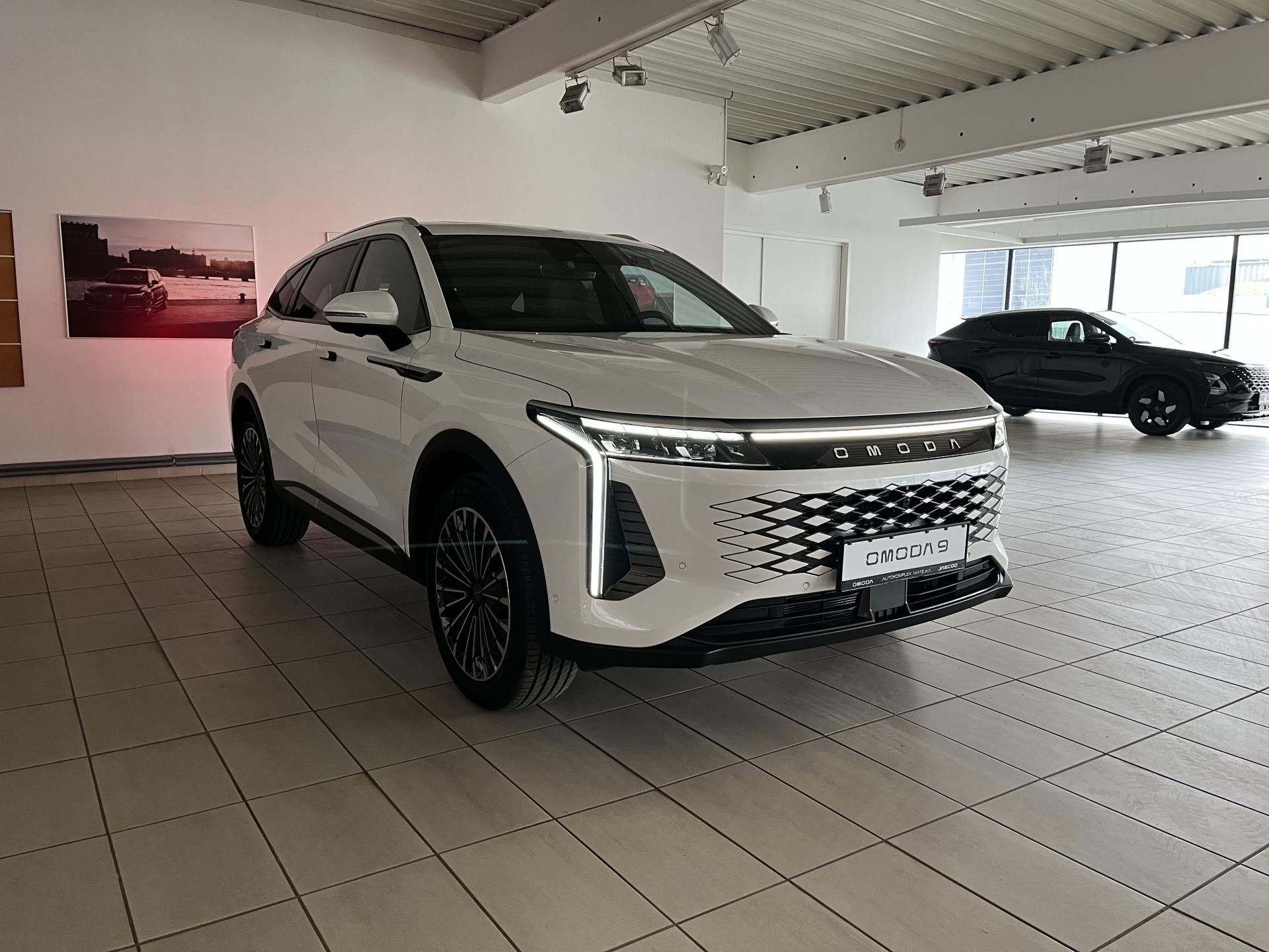 Omoda 9, PHEV - fotka 3