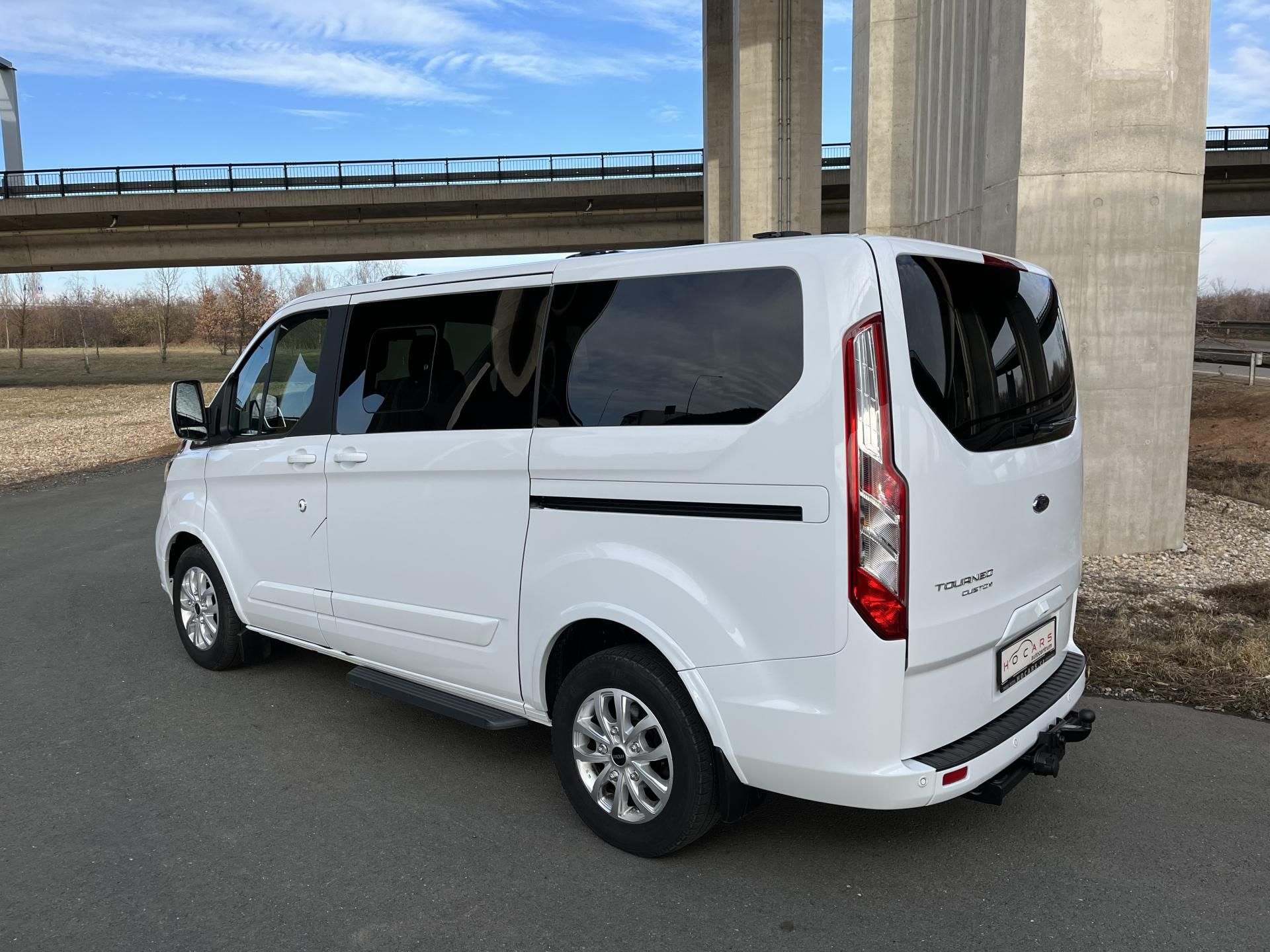 Ford Tourneo Custom, 2.0Eco TITANIUM 8M bez*MHEV ! - fotka 6