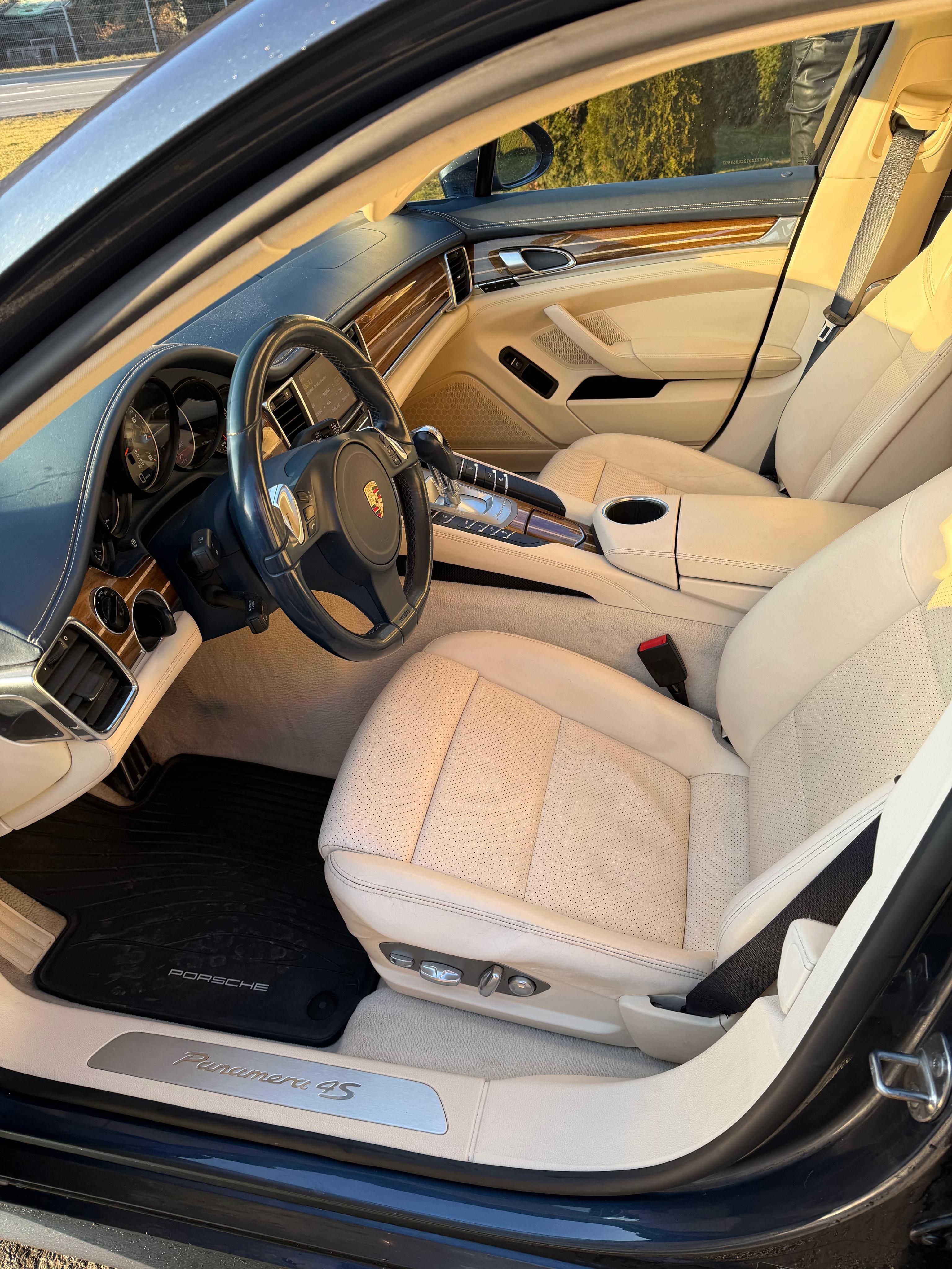 Porsche Panamera, 4.8i 4S (4x4) - fotka 4