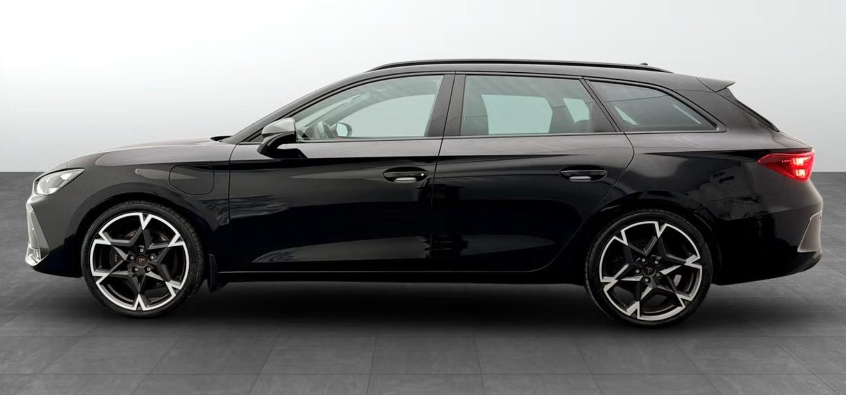 Cupra Leon, Sportstourer VZ 1.5 e-Hybrid - fotka 2