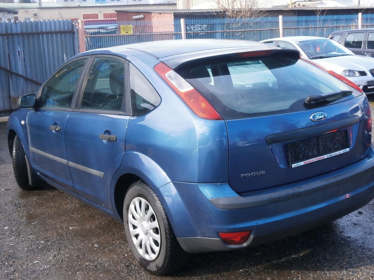 Ford Focus, 1,6i 16V KLIMA - fotka 3