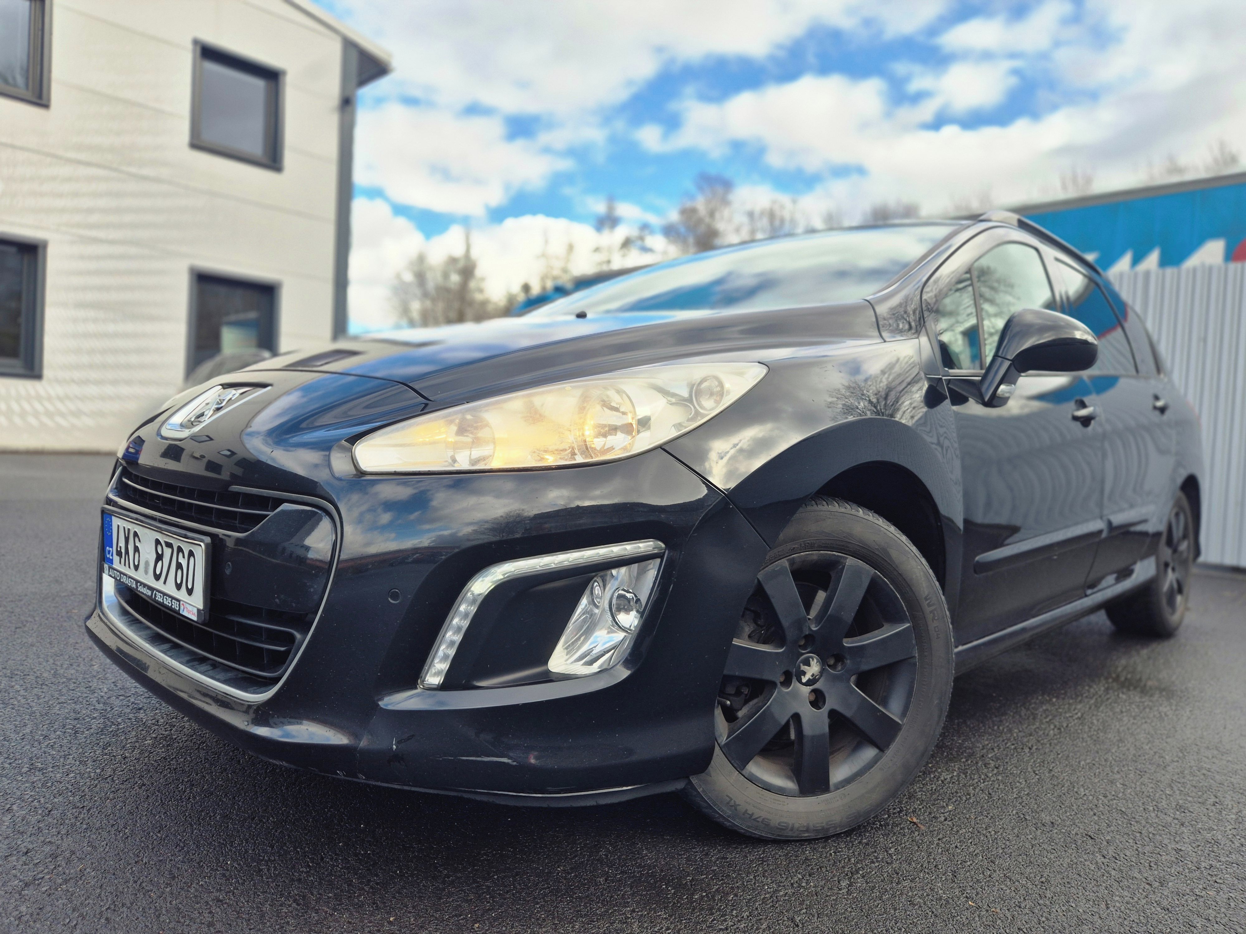 Peugeot 308, 1 maj.plný servis ZÁRUKA 1 ROK