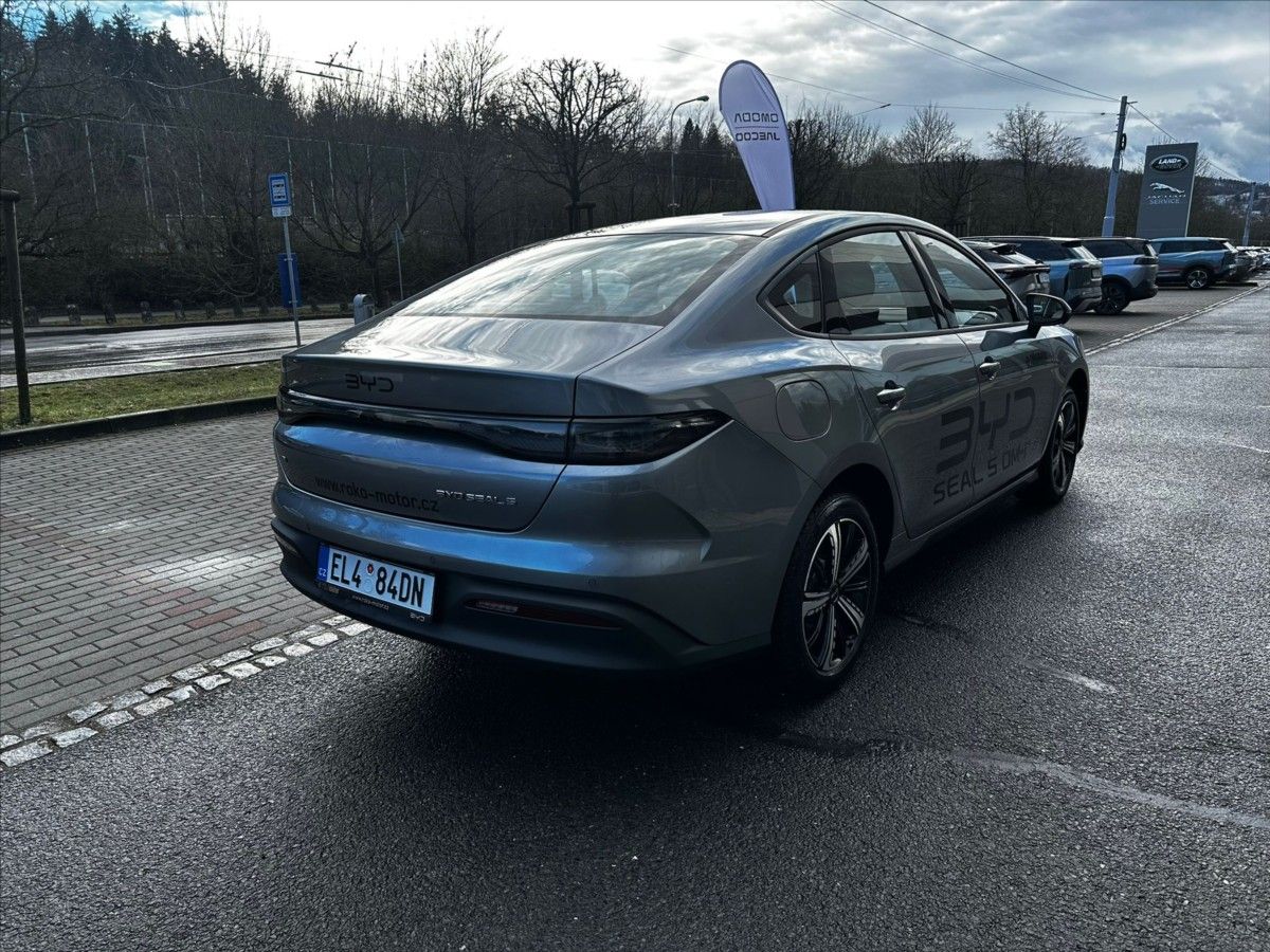 BYD Seal 5 DM-i, 1,5 Výbava Design - fotka 6