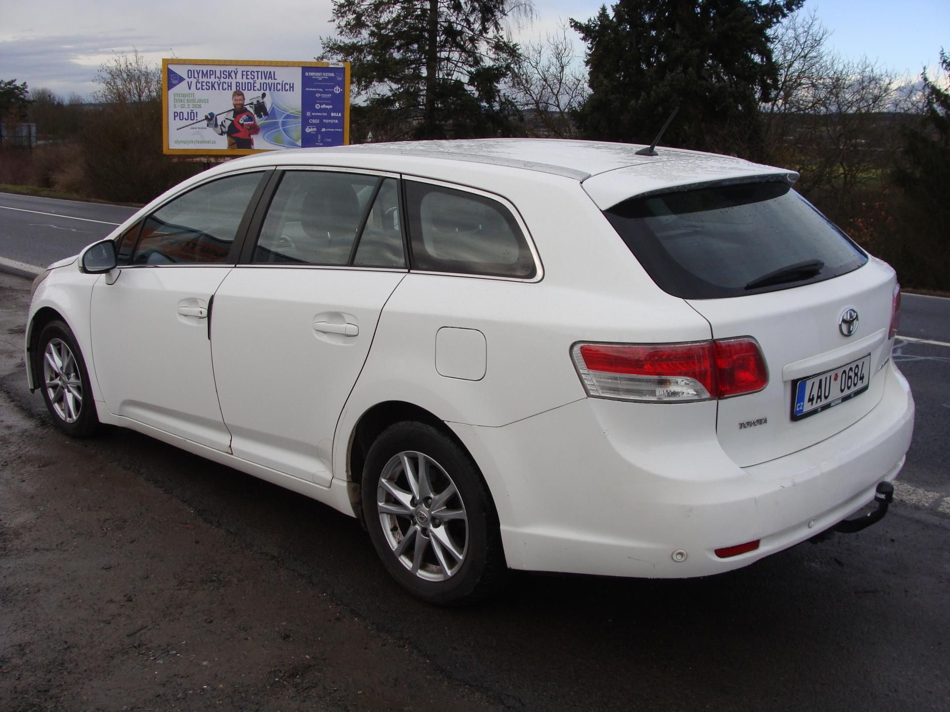 Toyota Avensis, 2.0 D-4D, 93 kW,klima,p.kamera - fotka 3
